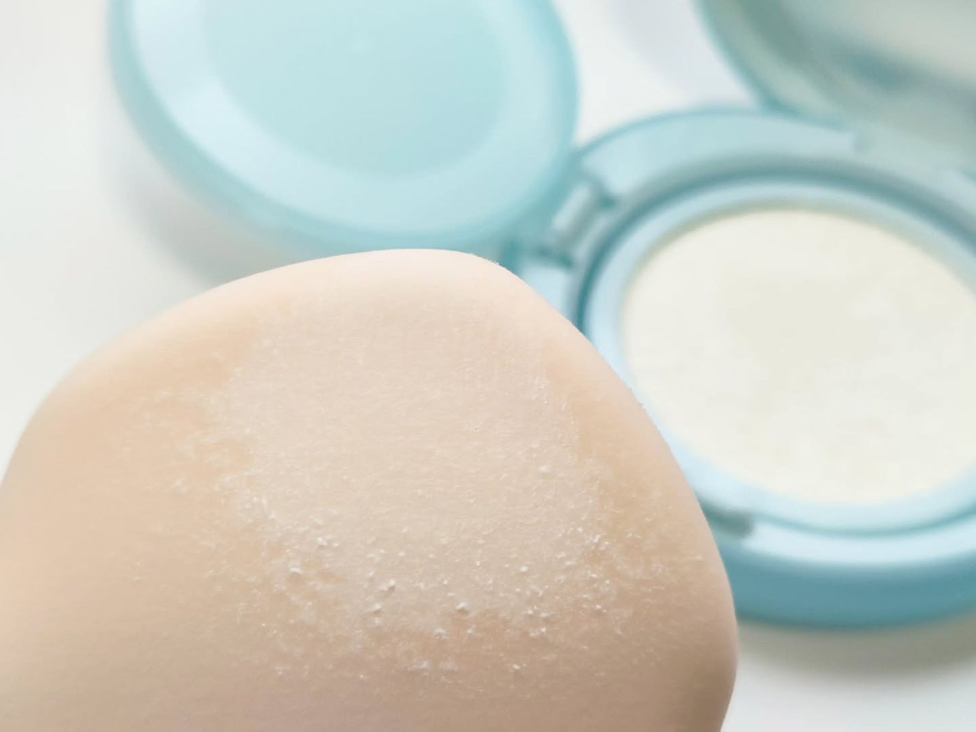 ブラーフィニッシュサンクッション/TOCOBO/日焼け止めパウダーを使ったクチコミ(4枚目)