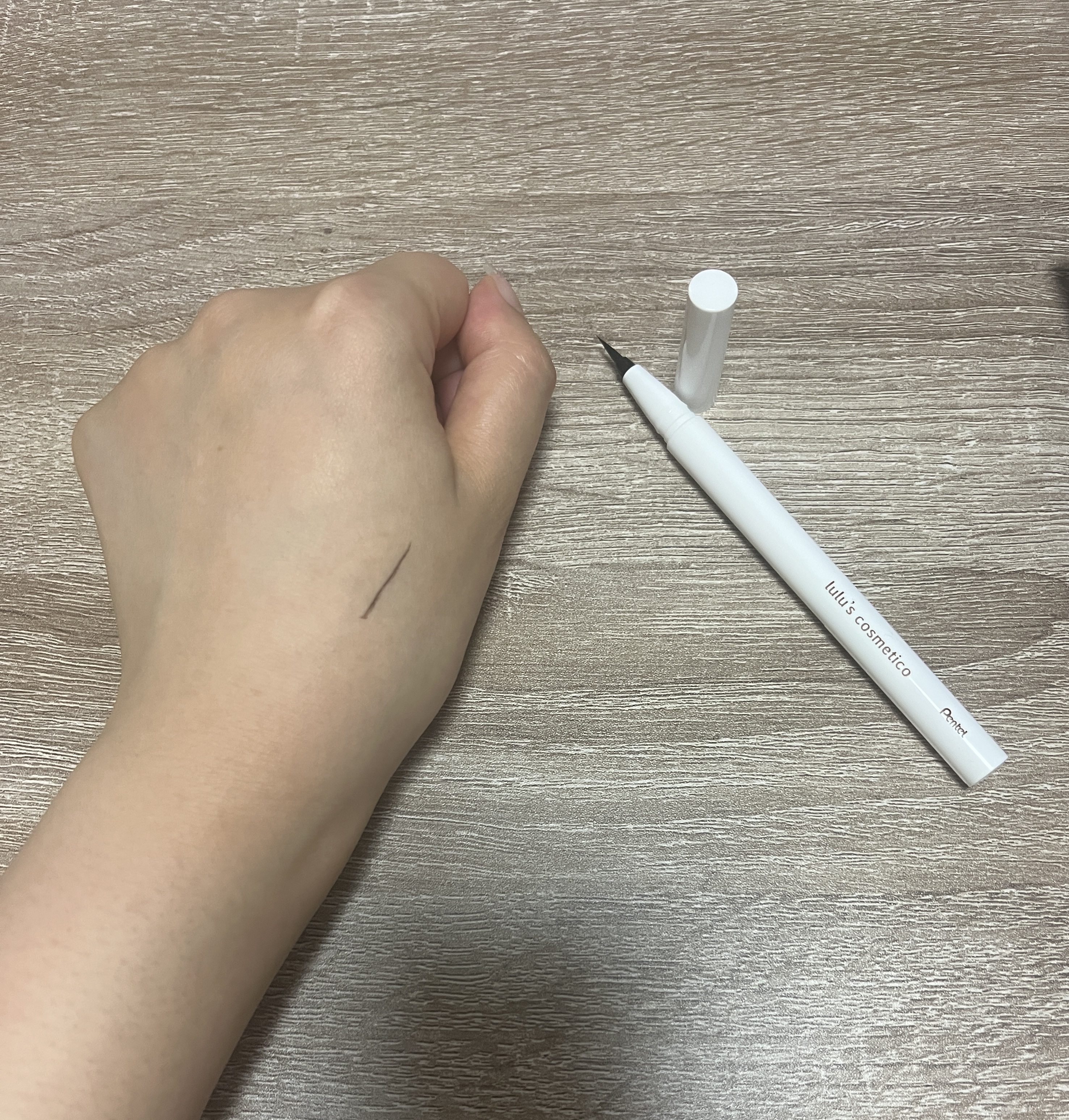 リキッドアイライナー/ルルズコスメティコ/リキッドアイライナーを使ったクチコミ（3枚目）