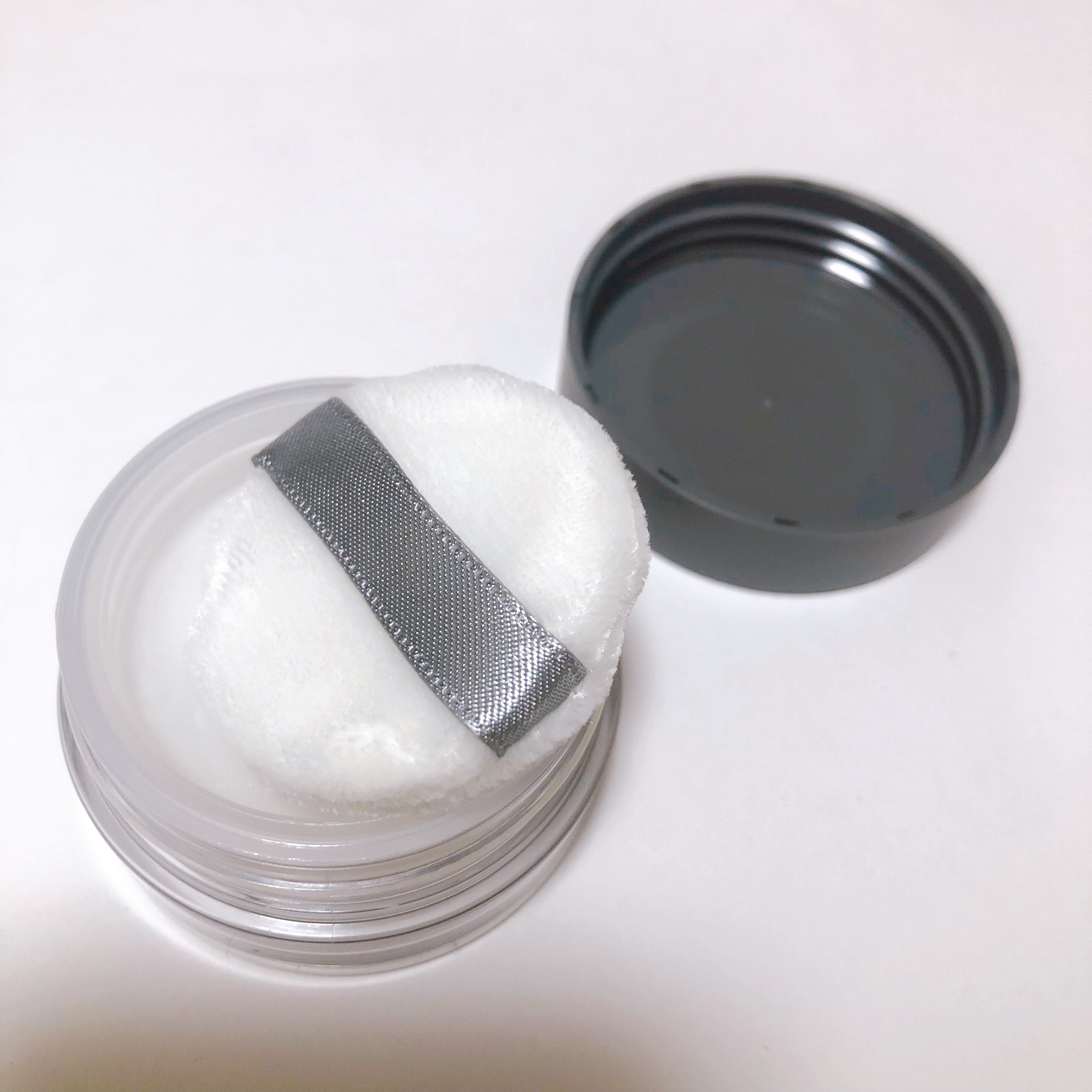 フィニッシングパウダー マット/チャコット・コスメティクス/ルースパウダーを使ったクチコミ（2枚目）