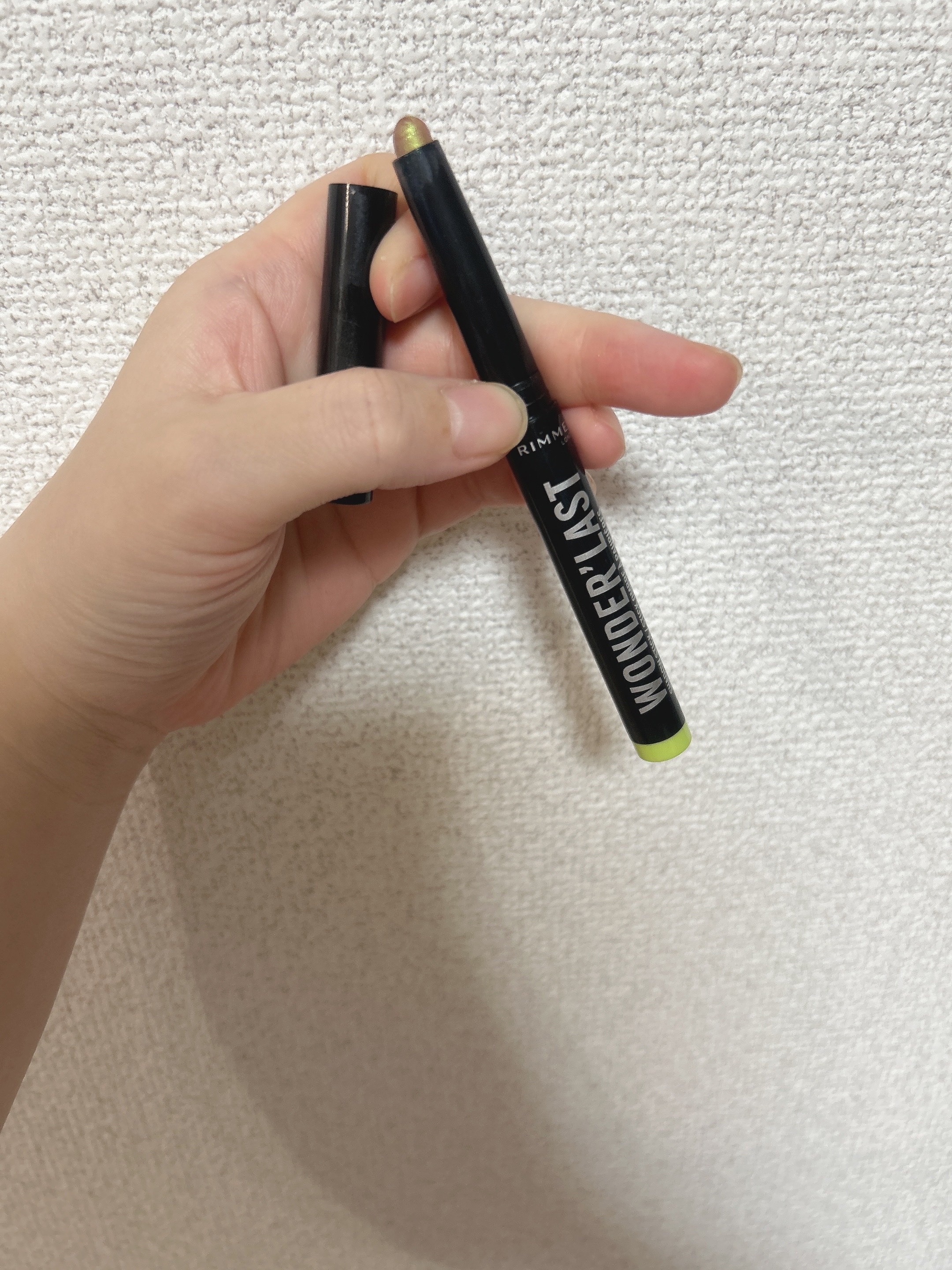 ワンダー ラスト アイシャドウ スティック/リンメル ロンドン/スティックアイシャドウを使ったクチコミ（2枚目）