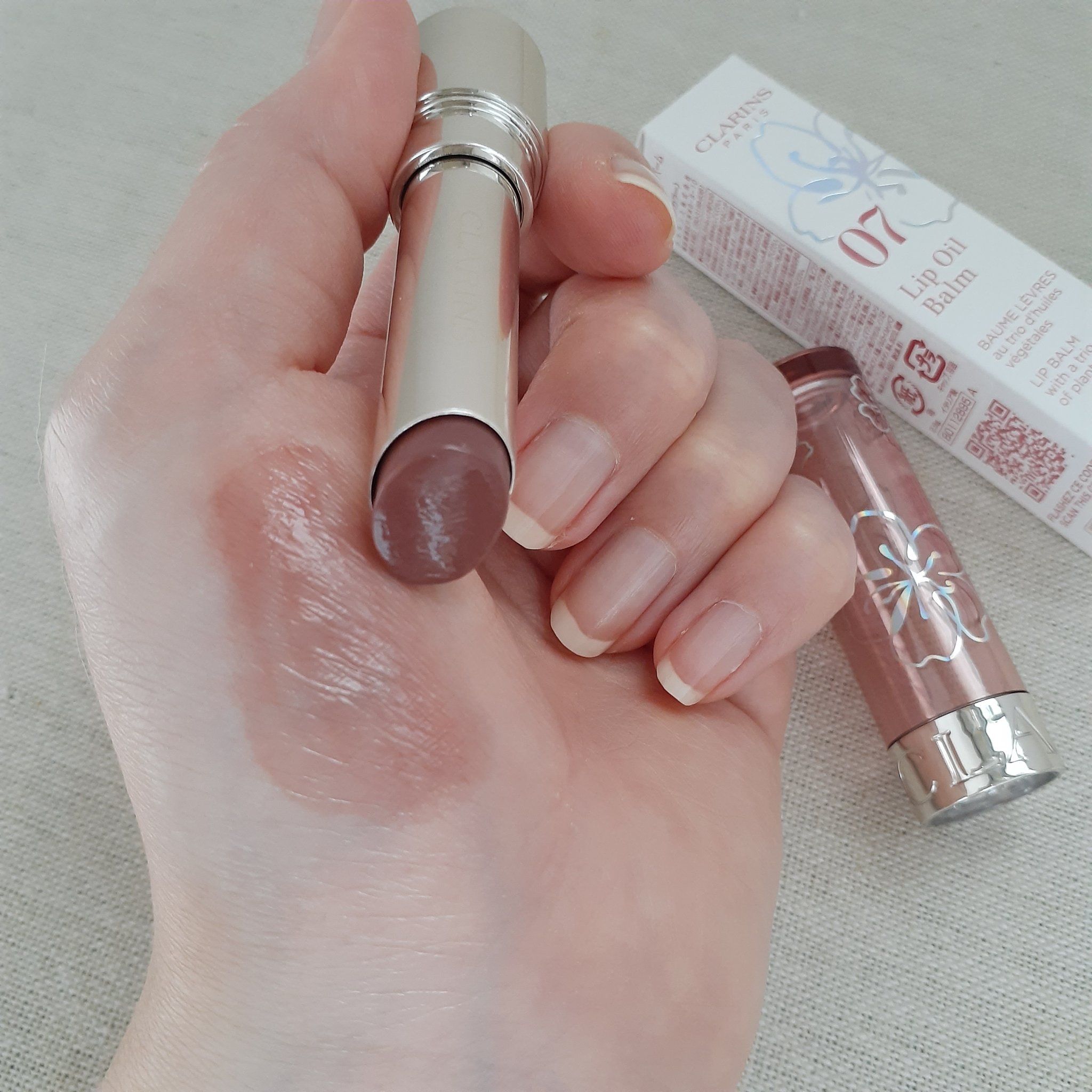 リップ オイル バーム/CLARINS/リップバームを使ったクチコミ（3枚目）