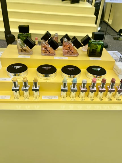 リップ バーム フロスティング ケア/PRADA BEAUTY/リップバームを使ったクチコミ(4枚目)