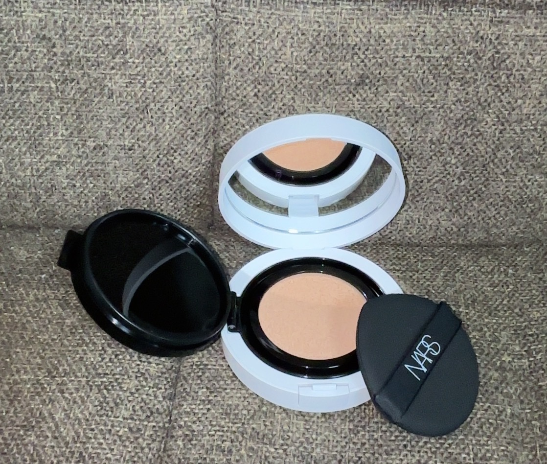 NARS ライトリフレクティング セラムクッション ファンデーション ティアドロップ クッションアプリケーター/NARS/クッションファンデーションを使ったクチコミ（3枚目）