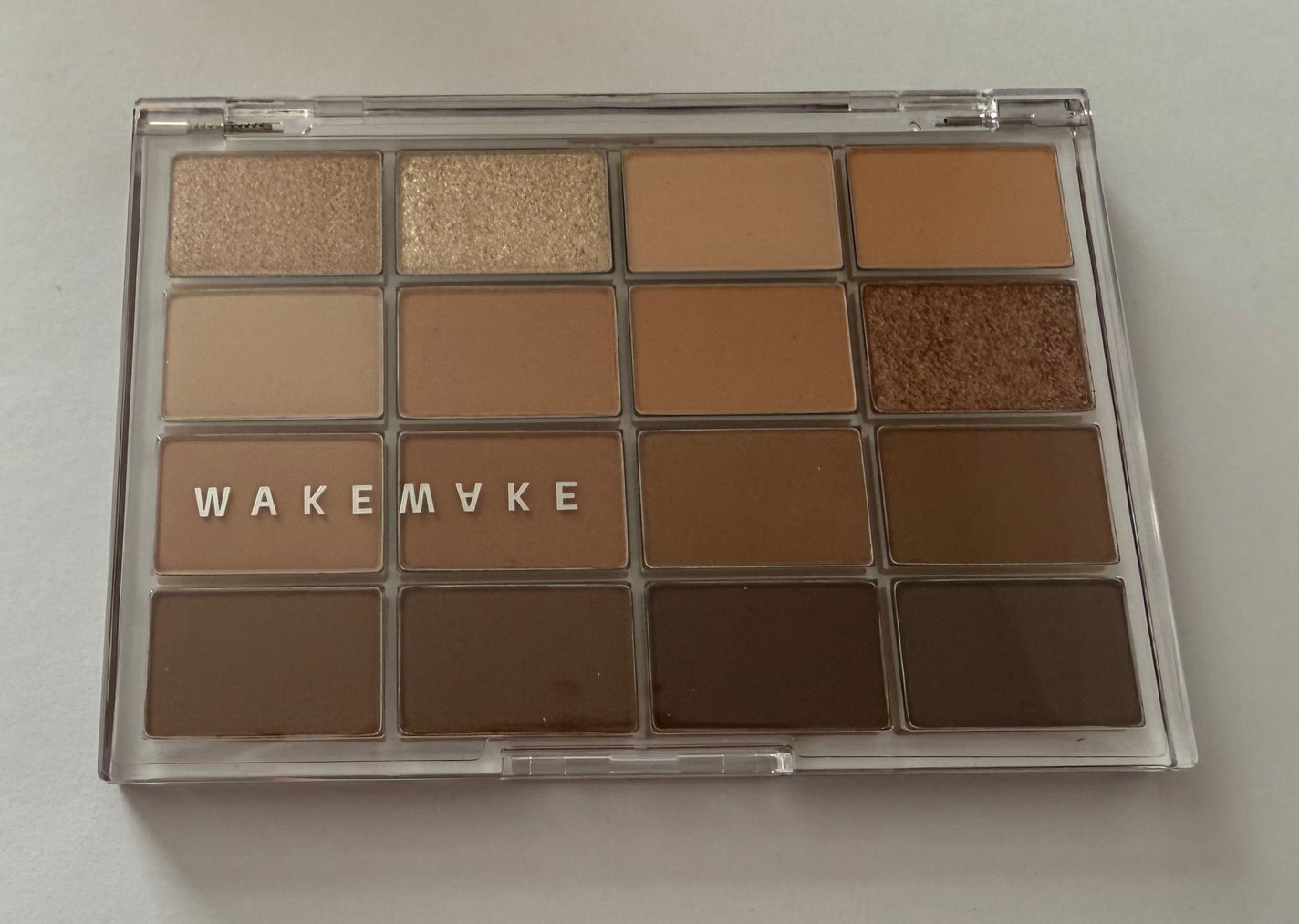 ソフトブラーリングアイパレット/wakemake/アイシャドウパレットを使ったクチコミ(1枚目)