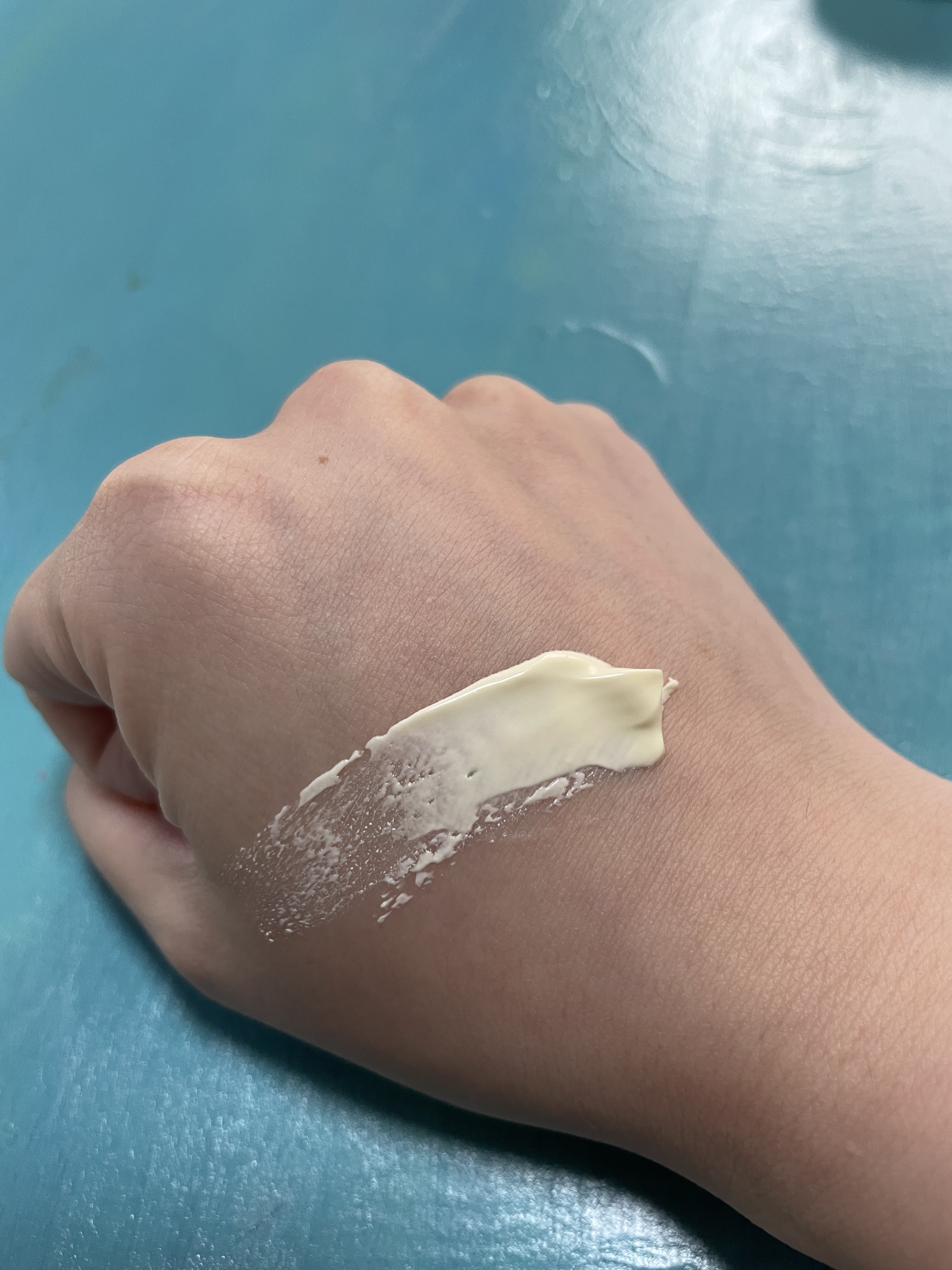 WHITE WHIPPING CREAM(ウユクリーム) レモンイエロー/G9SKIN/化粧下地を使ったクチコミ（2枚目）