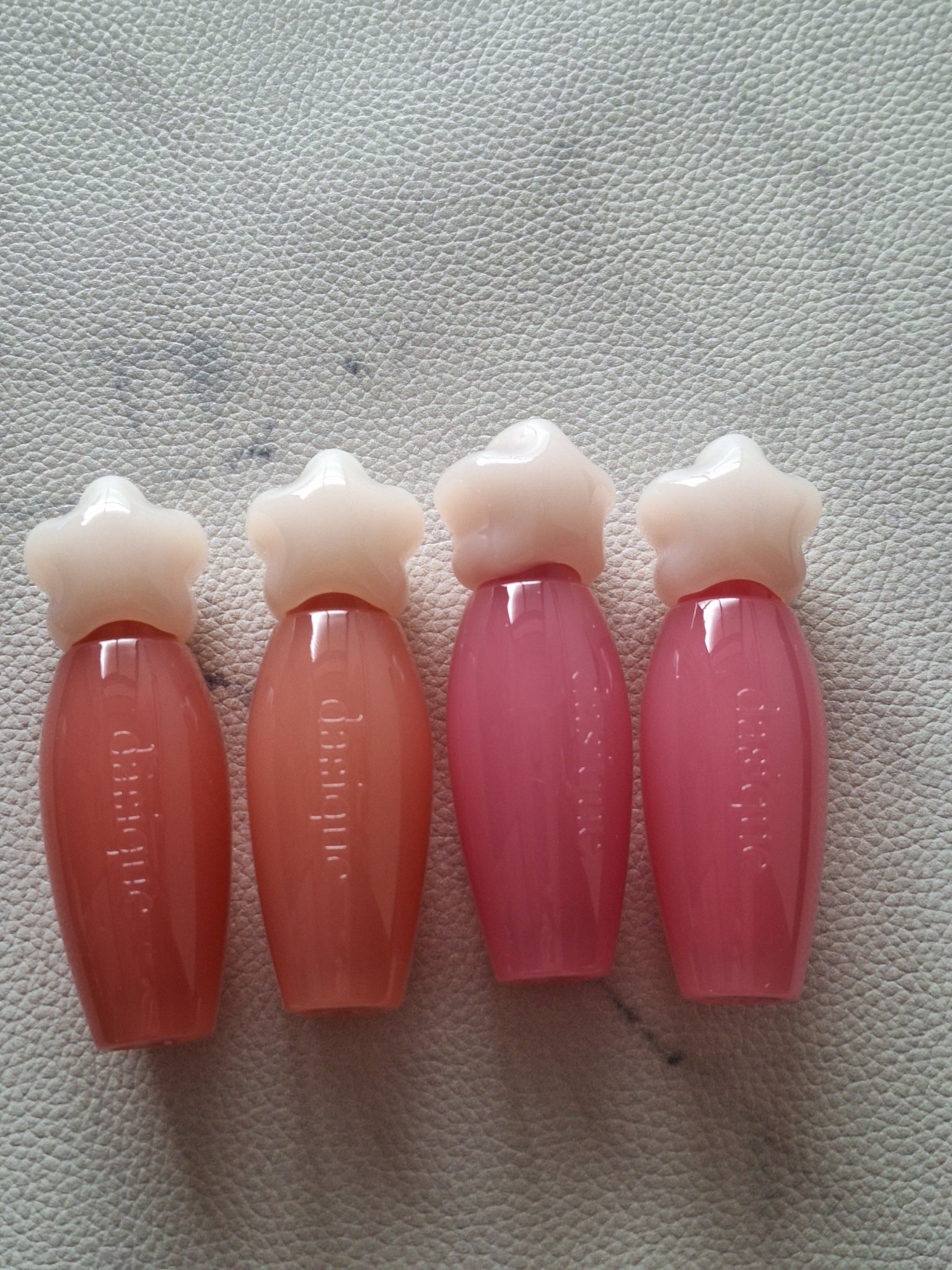 ピュアウォーターリップグロス 09 ピンクレモネード/dasique/リップグロスを使ったクチコミ（2枚目）