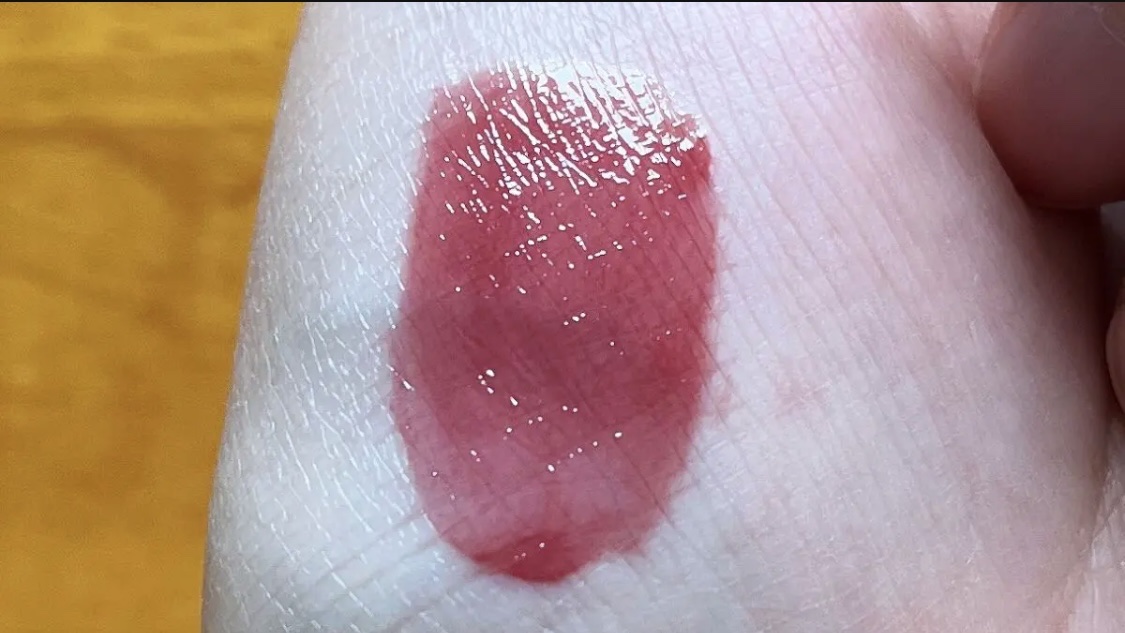 ムードインハンサーウォーターリキッドグロウ/hince/口紅を使ったクチコミ（3枚目）