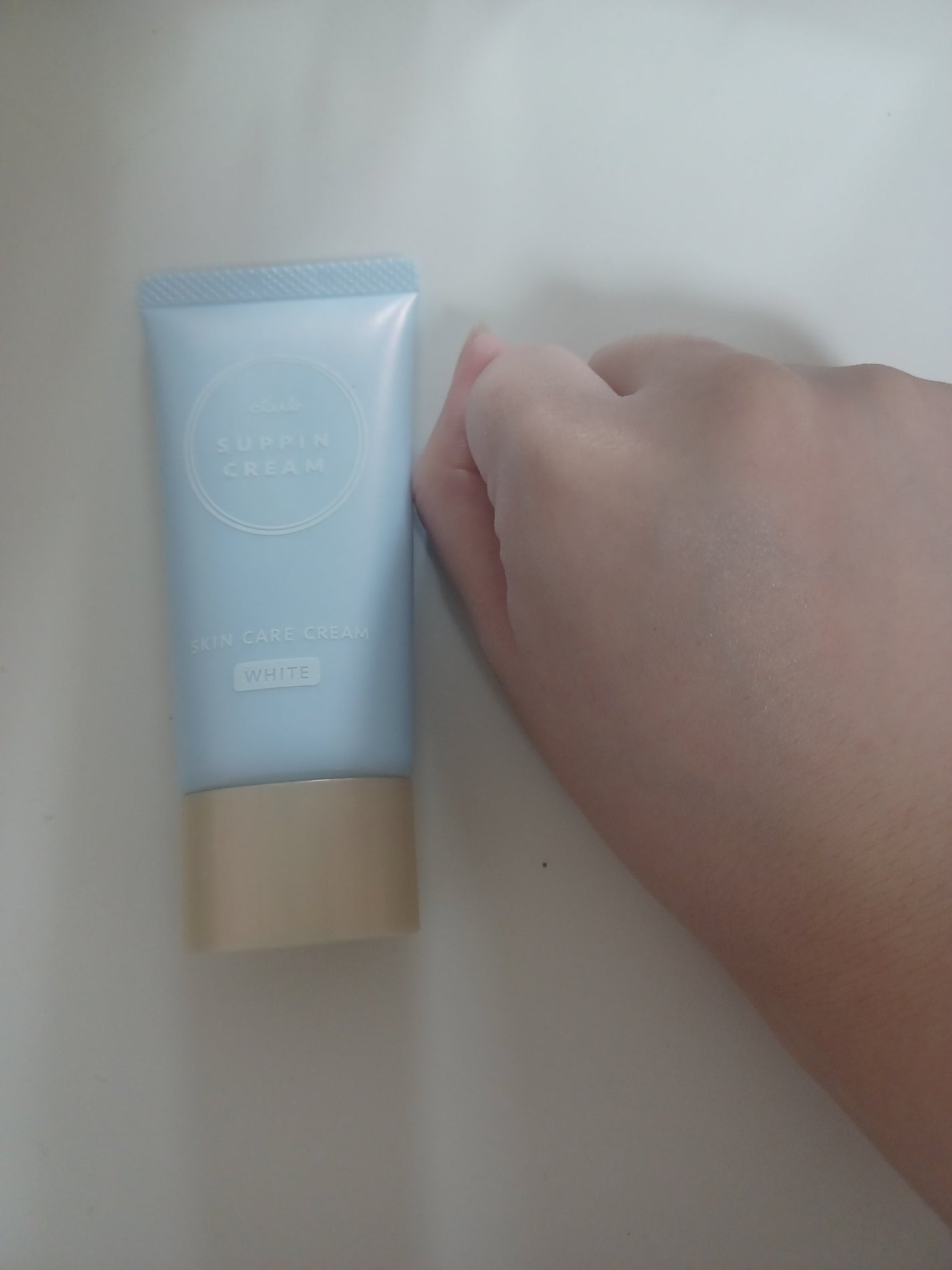 すっぴん ホワイトニングパウダーA/クラブ/プレストパウダーを使ったクチコミ(3枚目)