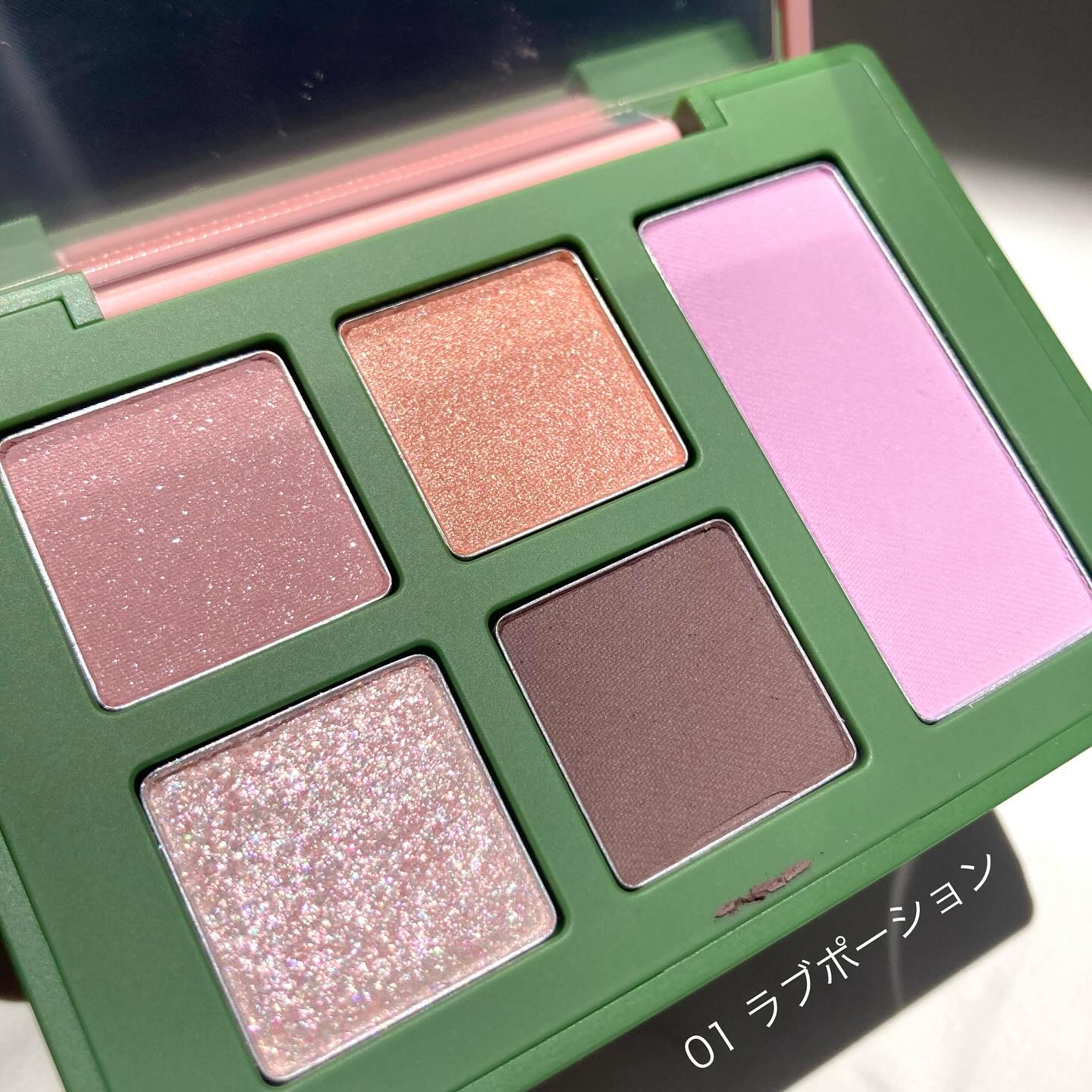 セフィラティ クイーンバレットアイズ/Sefilaty/アイシャドウパレットを使ったクチコミ（2枚目）