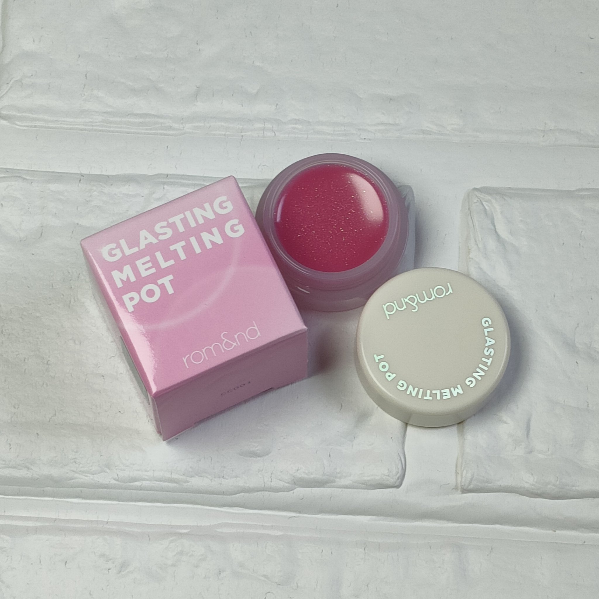 ジューシーラスティングティント/rom&nd/リップティントを使ったクチコミ（2枚目）