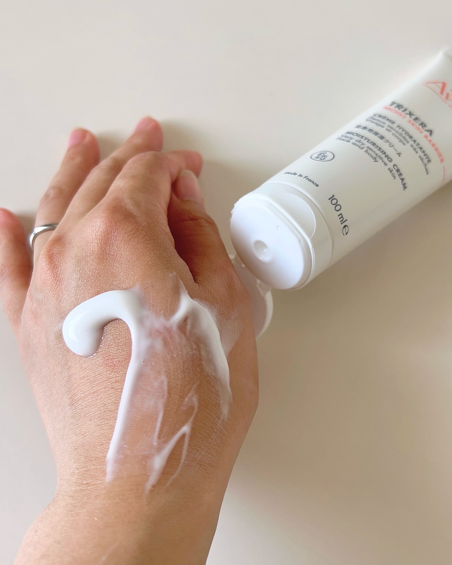 トリクセラ　モイストスキンバリア　クリーム/アベンヌ/ボディクリームを使ったクチコミ（3枚目）