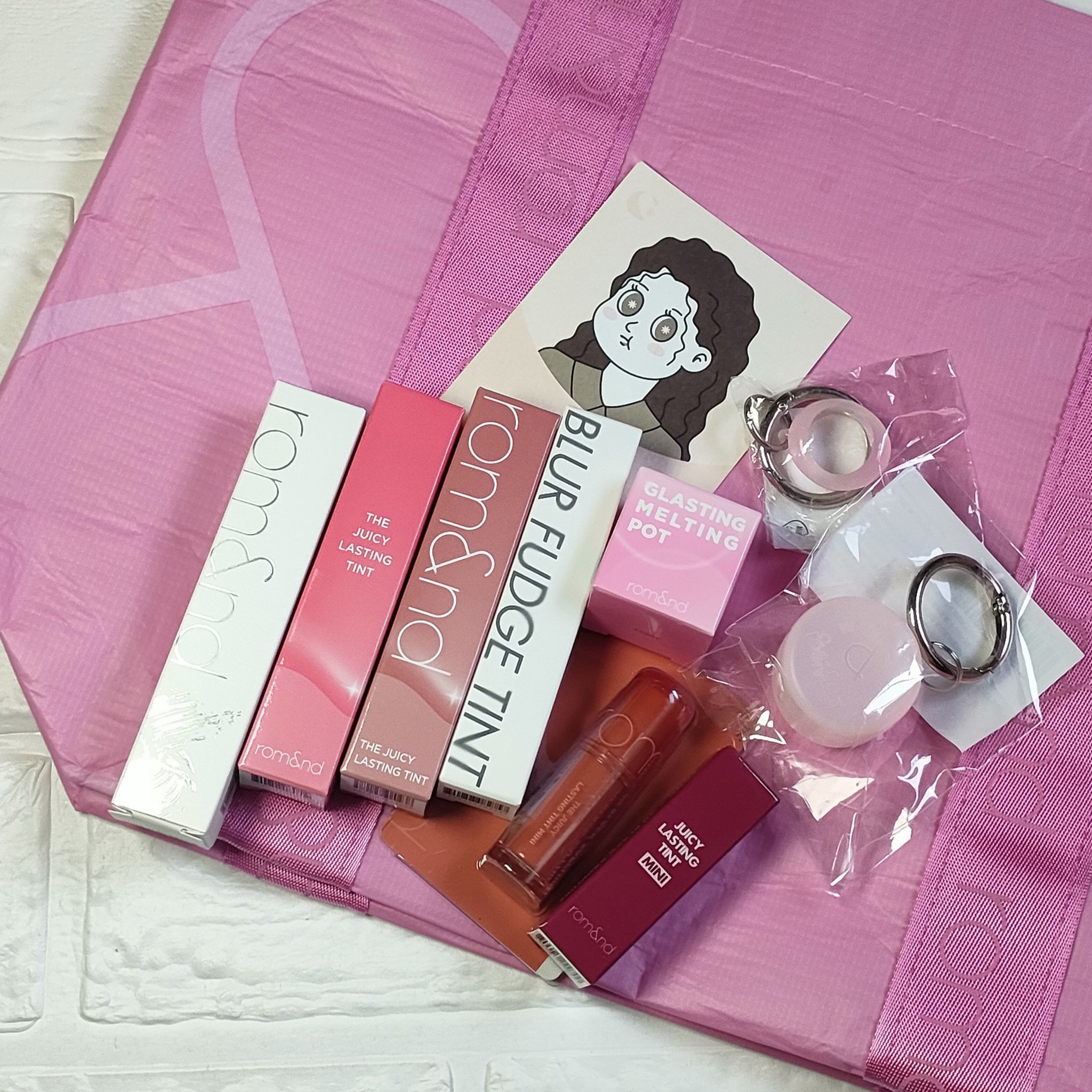 ジューシーラスティングティント/rom&nd/リップティントを使ったクチコミ（1枚目）