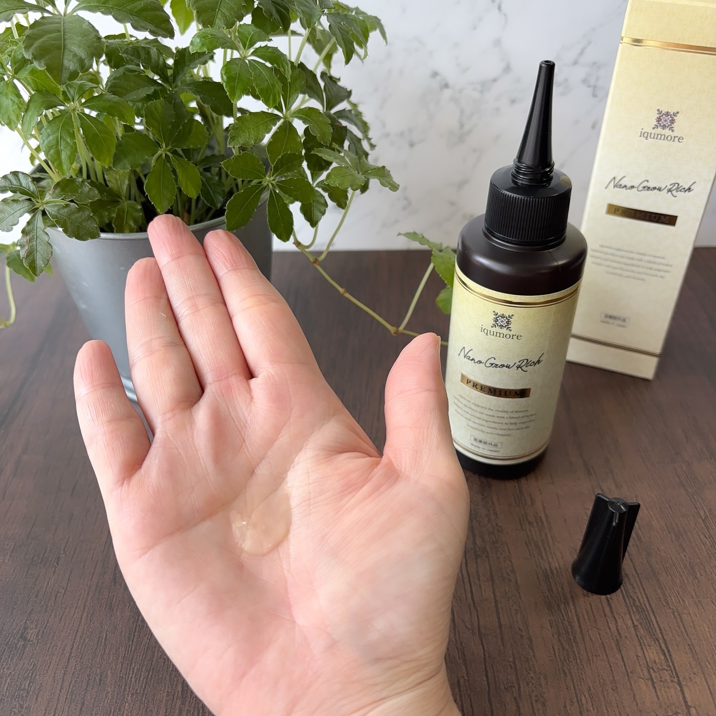 イクモアナノグロウリッチプレミアム/iqumore/頭皮ローションを使ったクチコミ（2枚目）