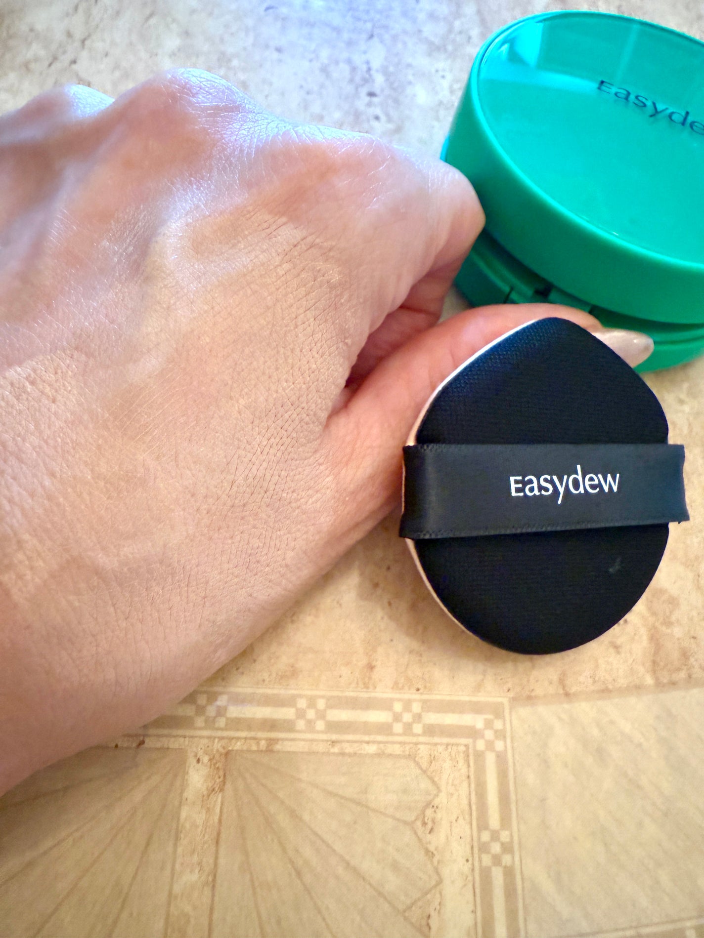 イージーデュー メラB トーニングアンプルクッション/Easydew/クッションファンデーションを使ったクチコミ(1枚目)