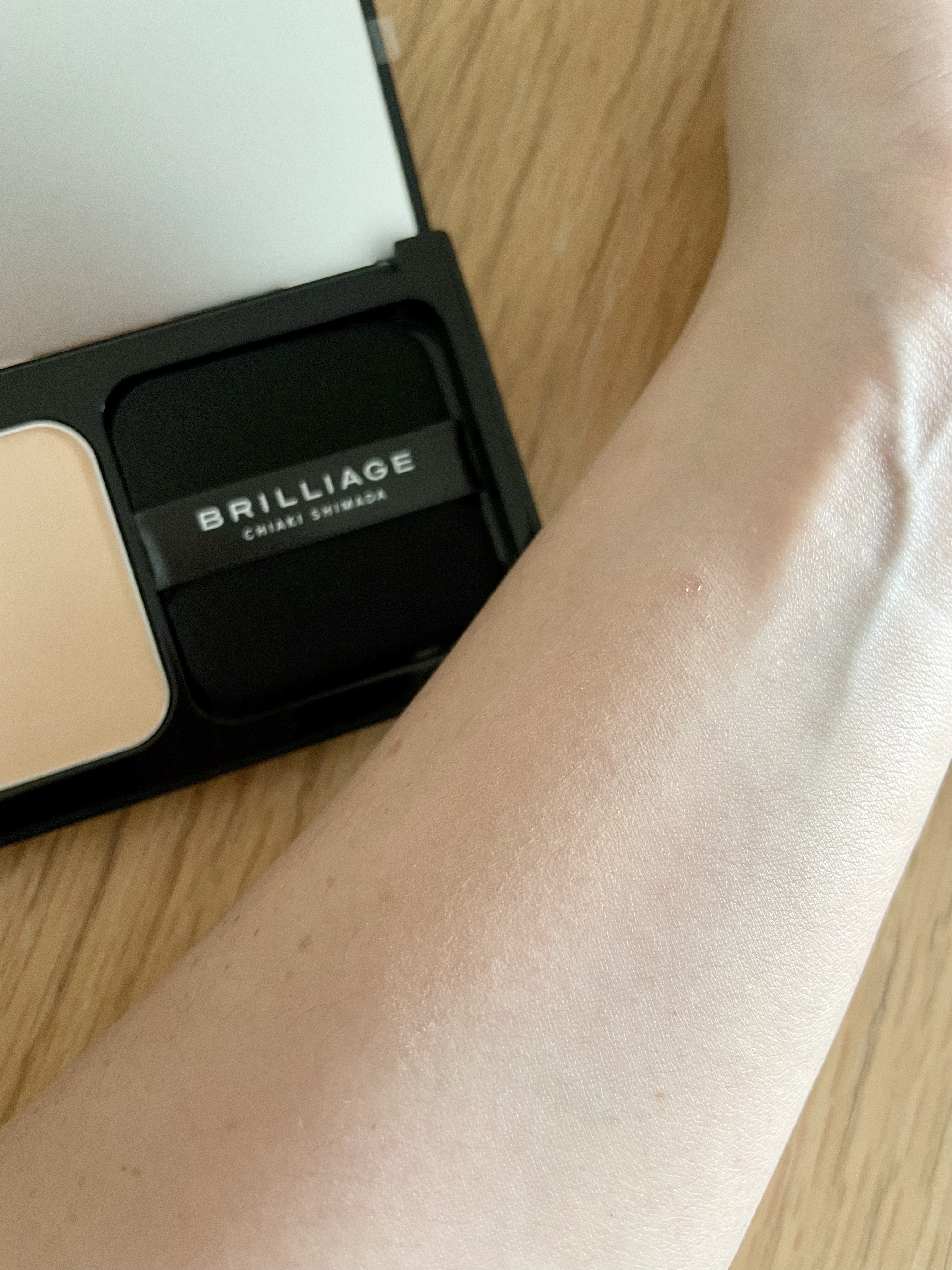 パウダリーファンデーション レジェンダリー グロウ/ブリリアージュ/パウダーファンデーションを使ったクチコミ（2枚目）