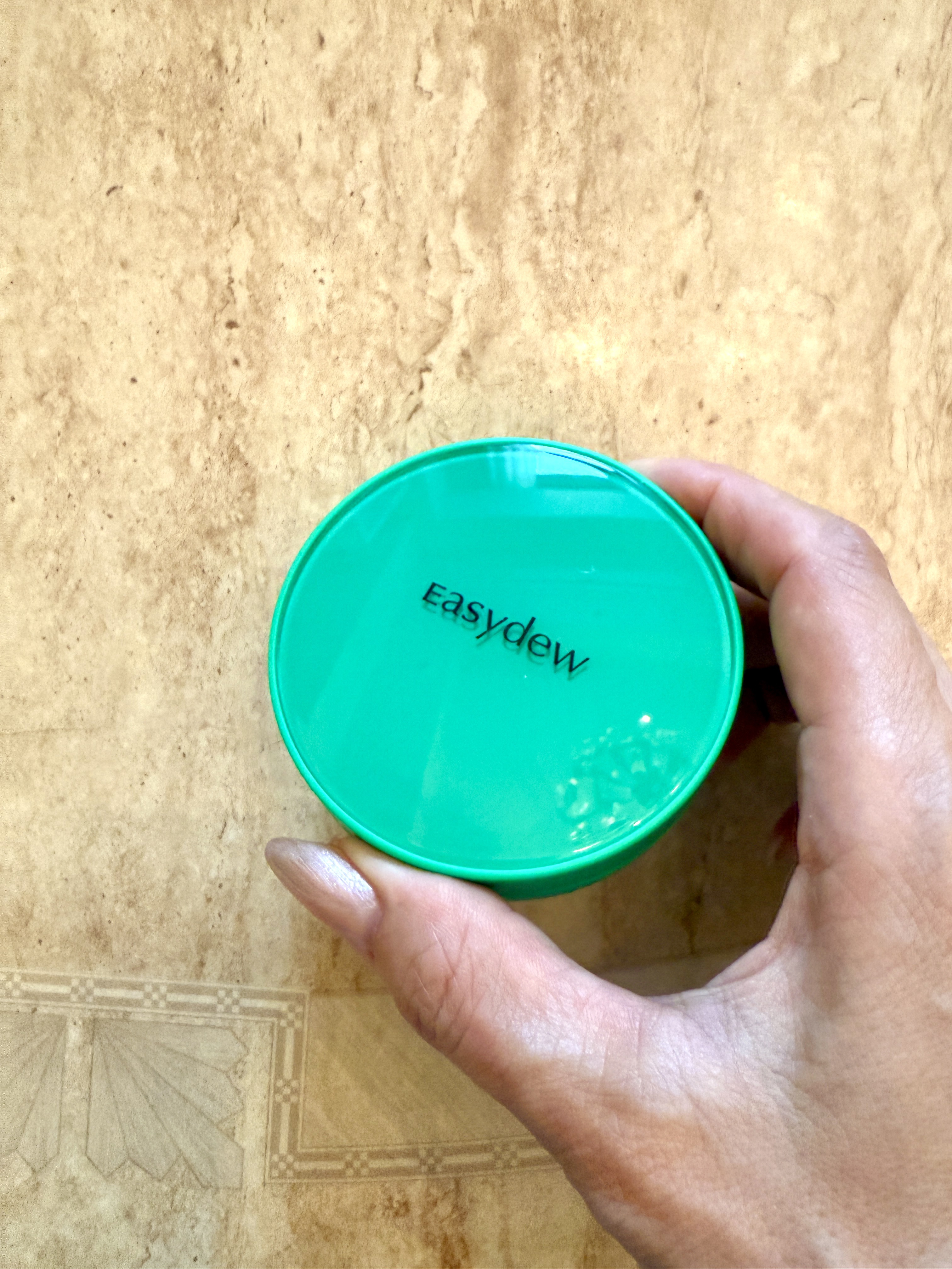 イージーデュー メラB トーニングアンプルクッション/Easydew/クッションファンデーションを使ったクチコミ（2枚目）