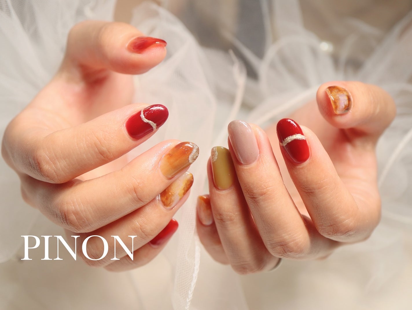 shino on LIPS 「持ち込みデザイン☺︎秋らしくてとっても可愛かったです🍂産休中と..」(3枚目)