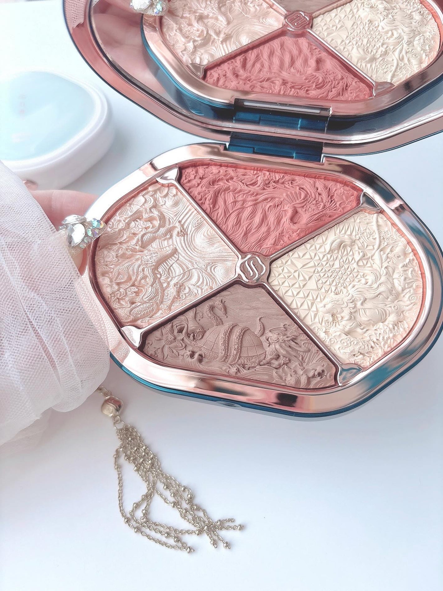 百花同心錠 彫刻リップ/花西子/口紅を使ったクチコミ(3枚目)