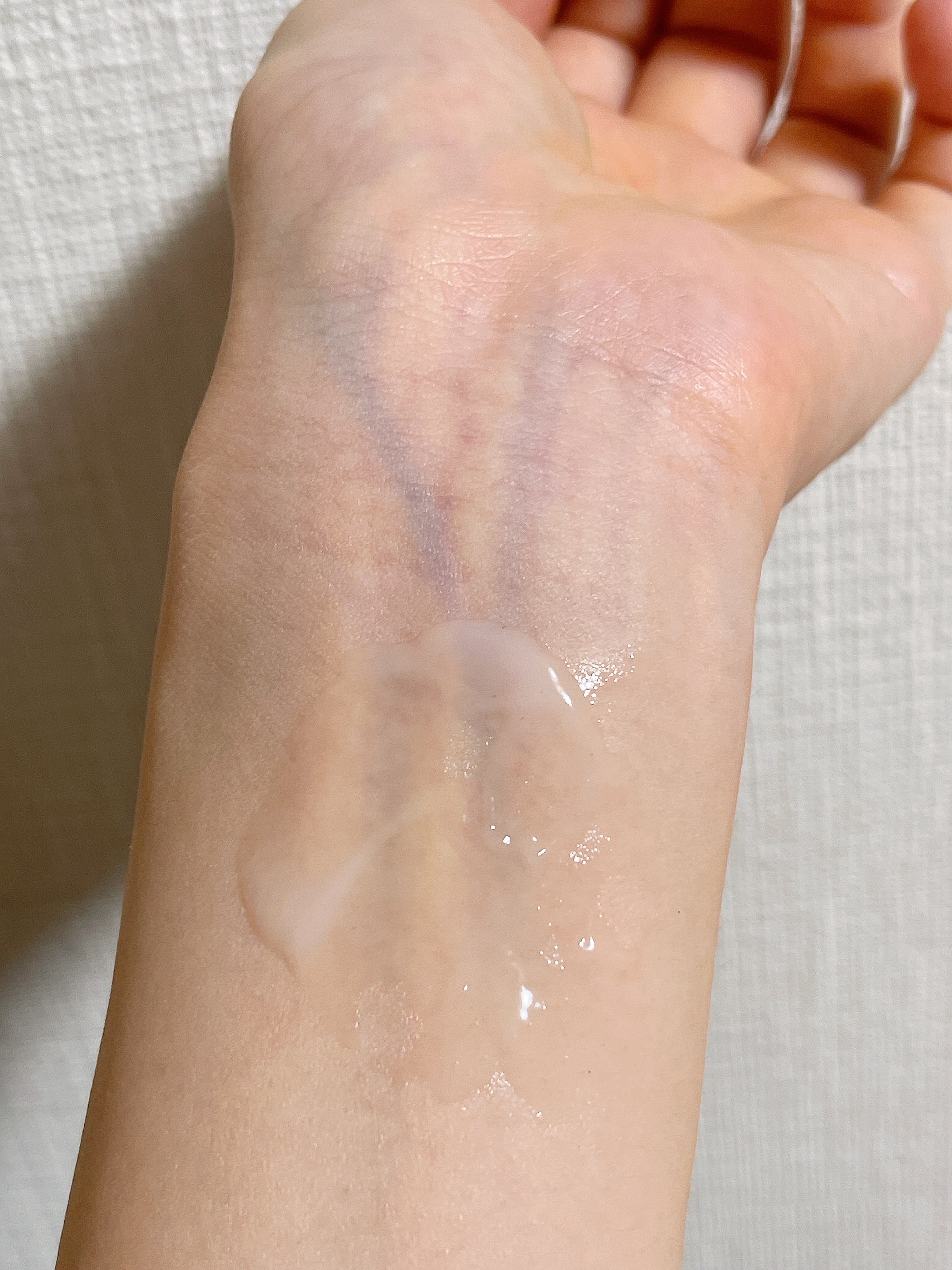 アトリックス ビューティーチャージプレミアム シワ改善 ハンドジェルクリーム 無香料/アトリックス/ハンドクリームを使ったクチコミ（3枚目）