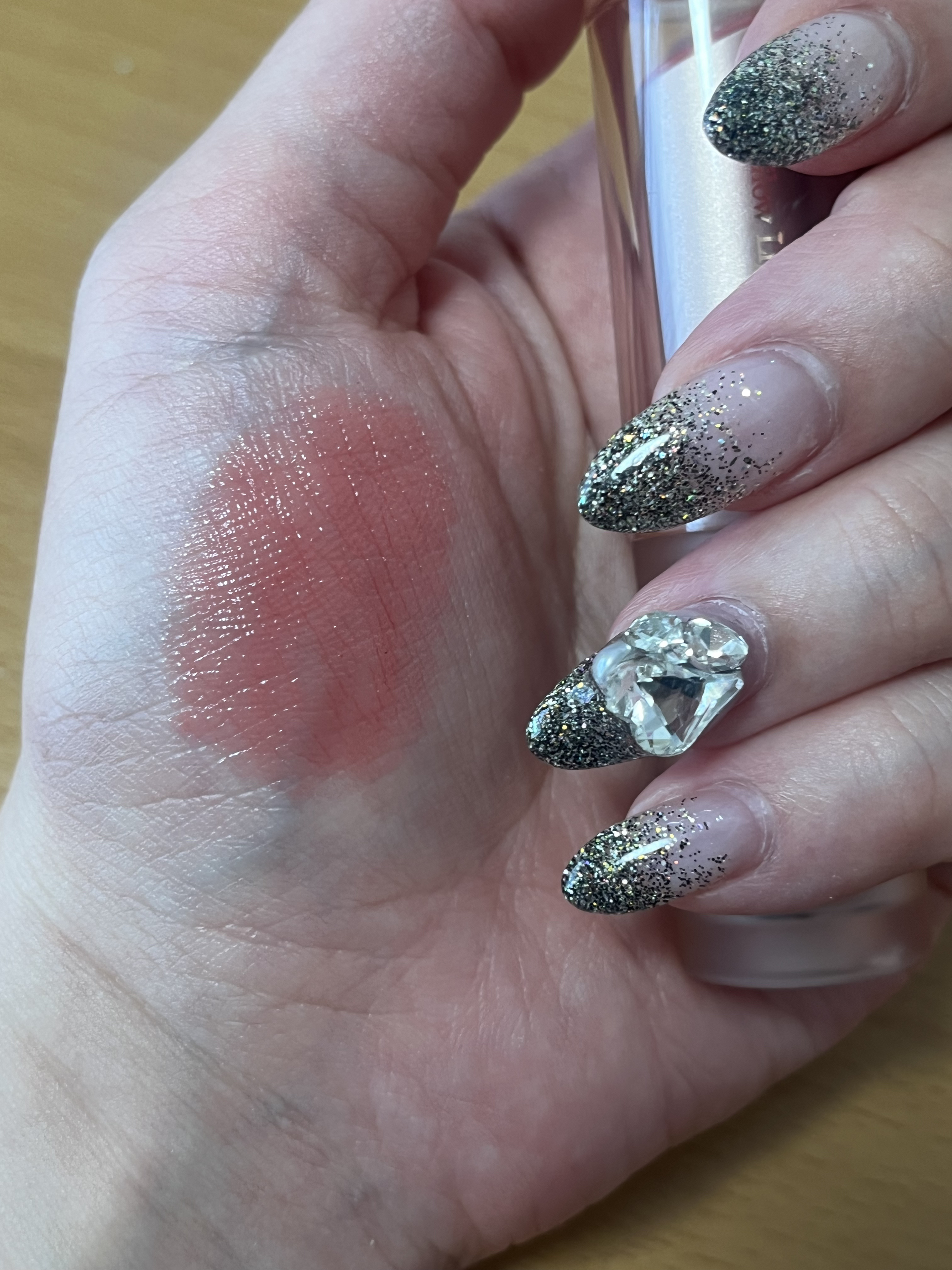 ムードグロウリップスティック 04 ローズヒップ/dasique/口紅を使ったクチコミ（3枚目）