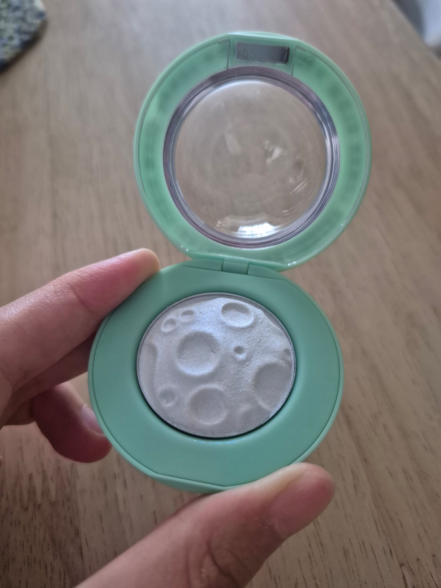 ルナグロウ ハイライター/SHEGLAM/パウダーハイライトを使ったクチコミ（2枚目）