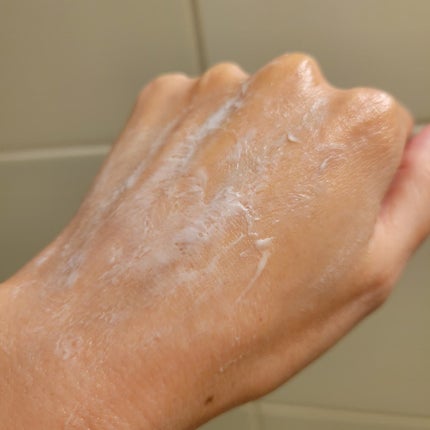 アーモンド モイスチャライジングシャワーオイル/L'OCCITANE/ボディソープを使ったクチコミ(4枚目)