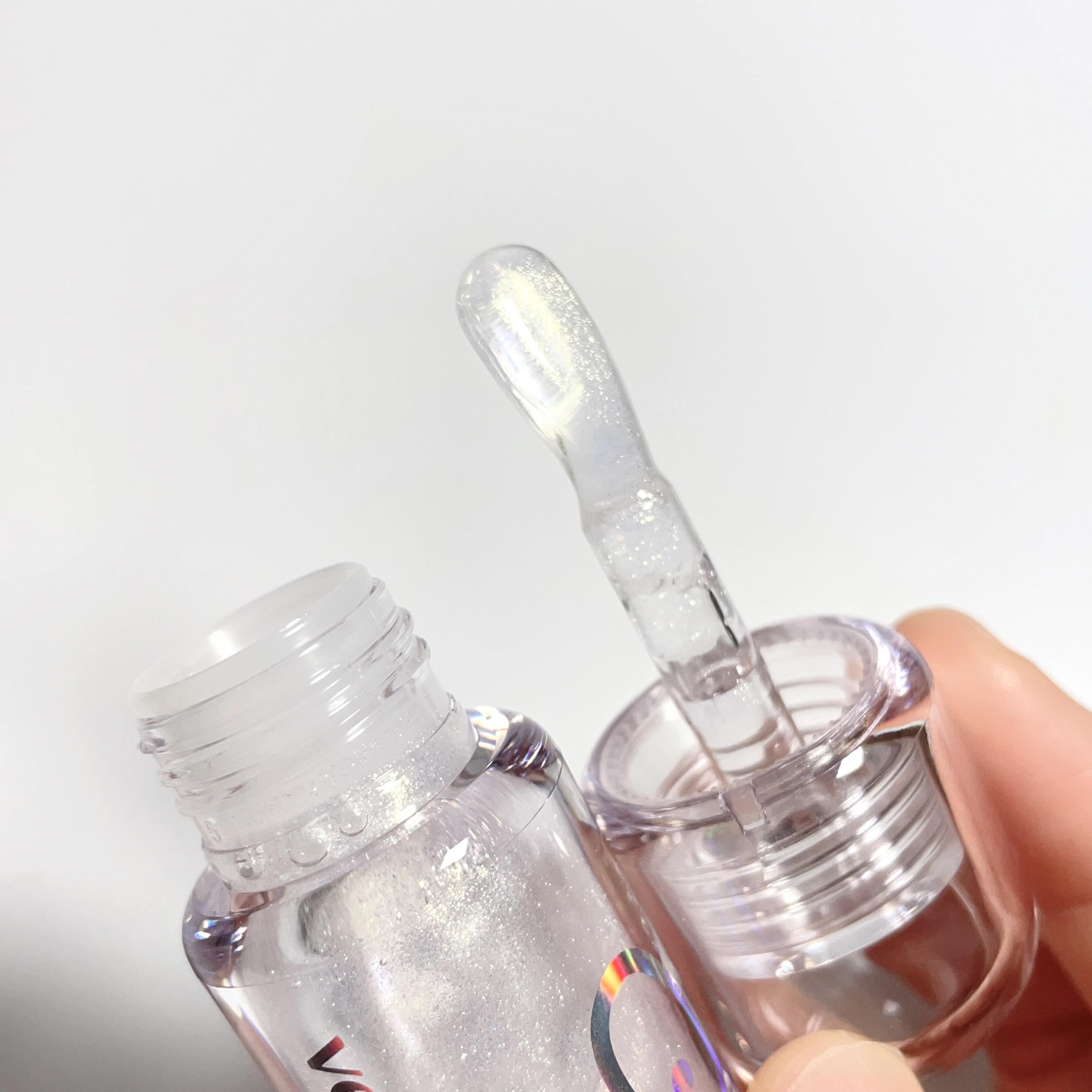 4Dジュエルシャインリップオイルパールグロス/Veganize/リップグロスを使ったクチコミ（3枚目）