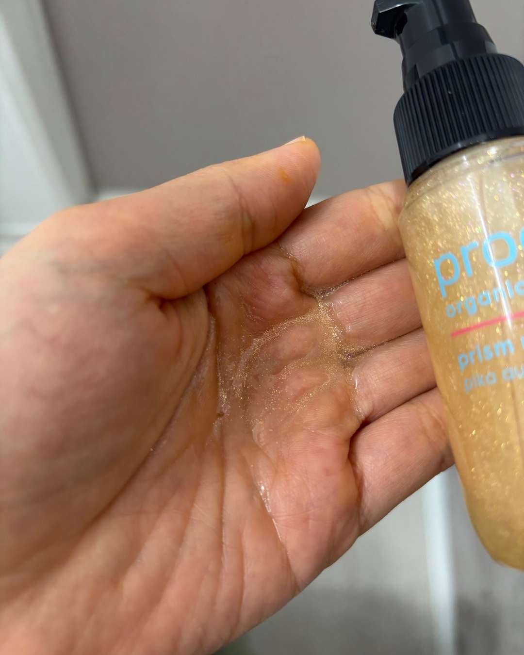 ザ・プロダクト　プリズムミラーオイル ＜ヘアオイル・スキンオイル＞/ザ・プロダクト/ヘアオイルを使ったクチコミ（2枚目）