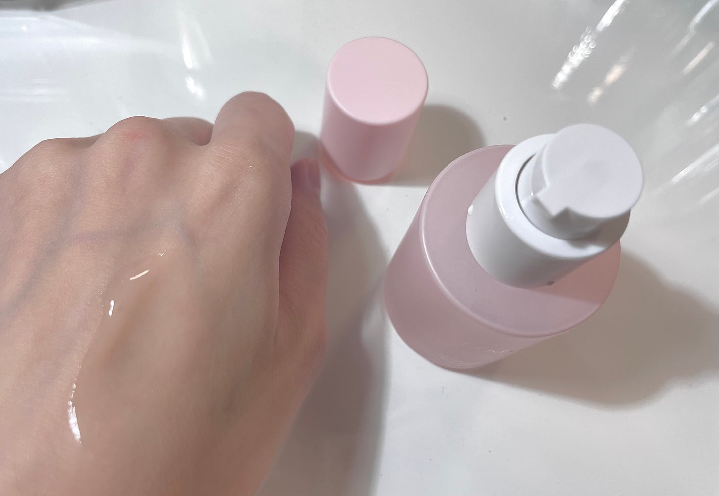 ローズ バウンシーセラム/FEMMUE/美容液を使ったクチコミ(2枚目)