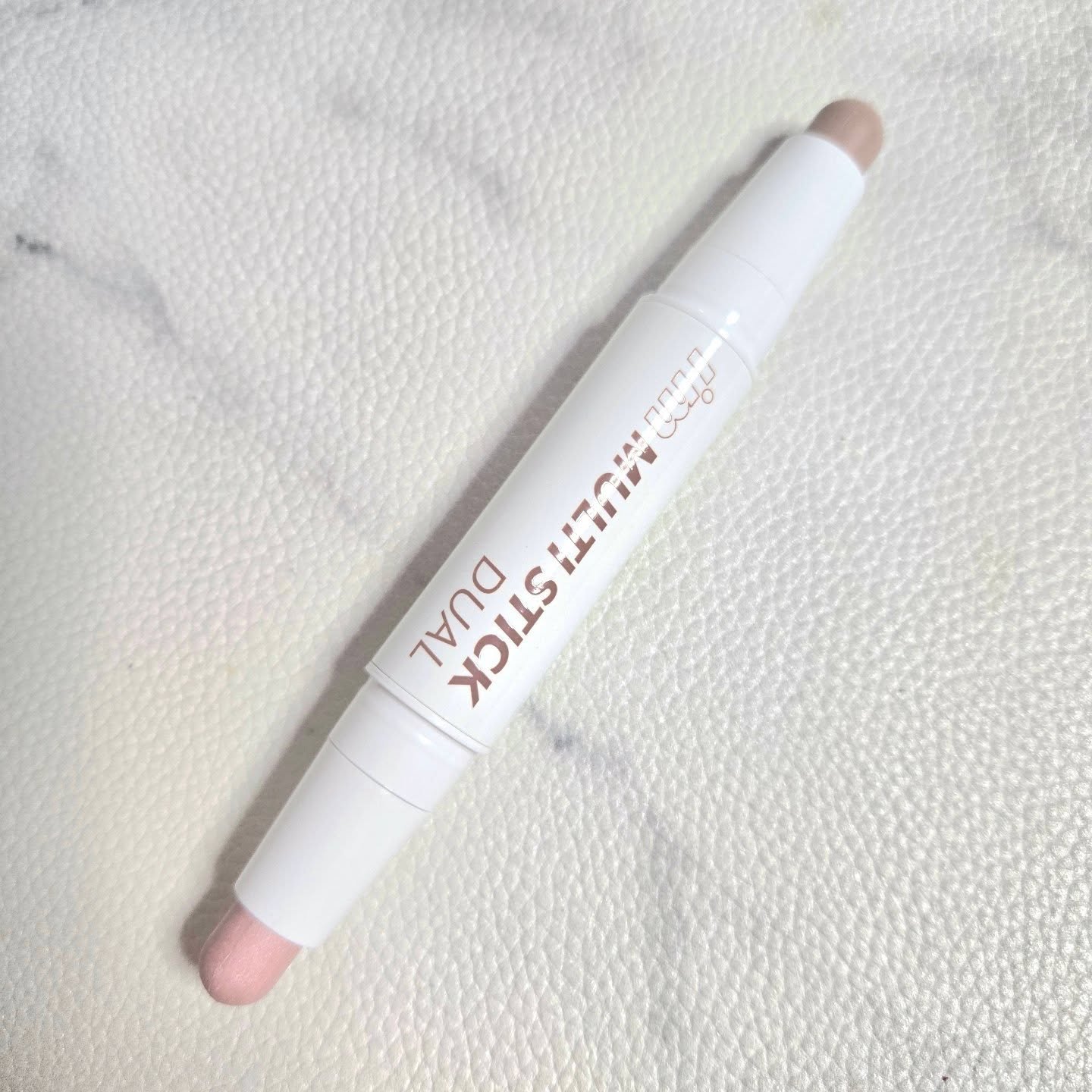 アイムマルチスティック デュアル/i’m meme/シェーディングを使ったクチコミ（2枚目）