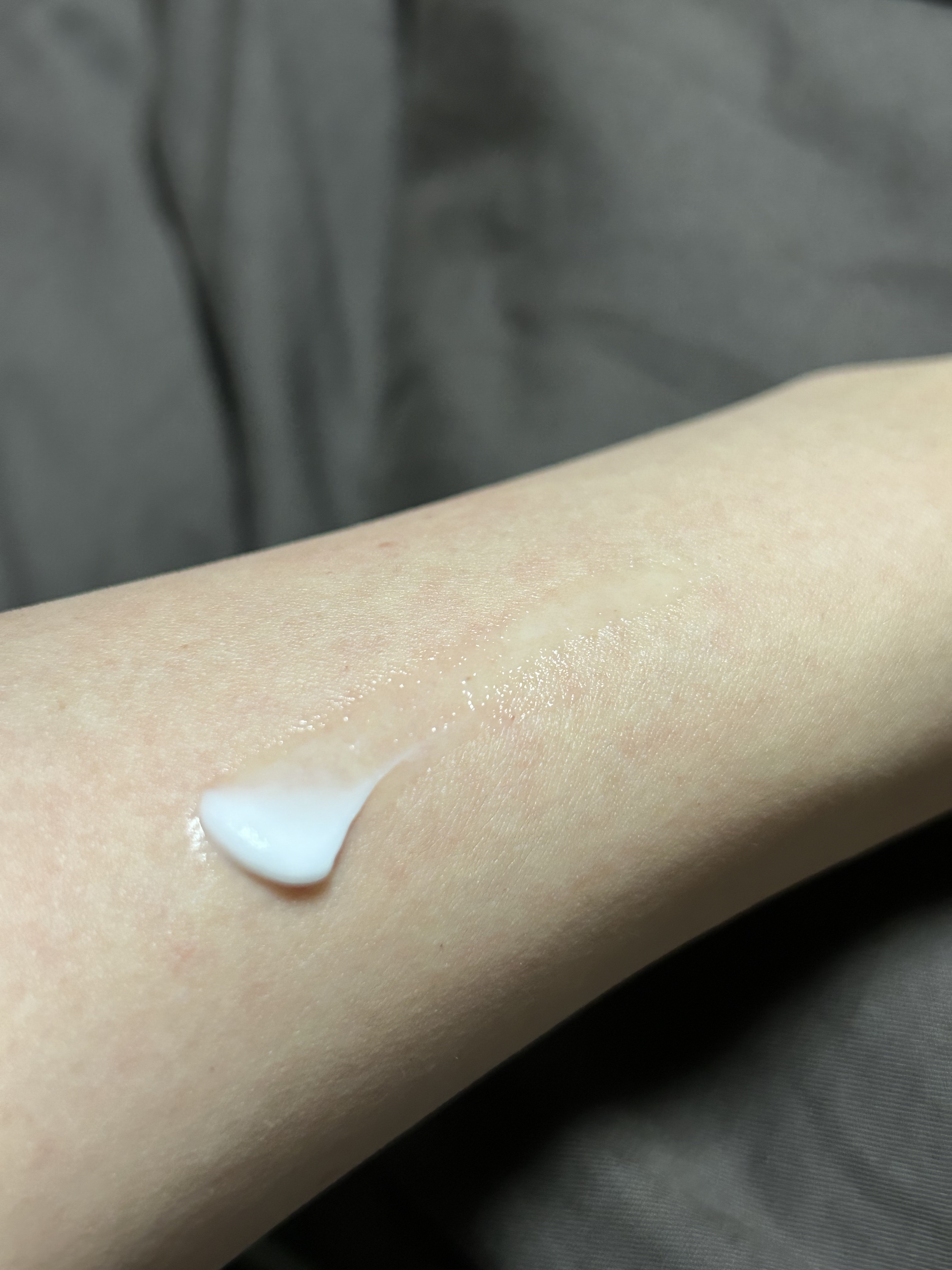 アトリックスビューティーチャージハンドクリーム 金木犀の香り/アトリックス/ハンドクリームを使ったクチコミ（2枚目）