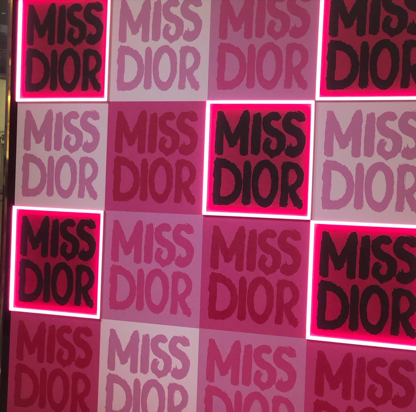 ディオールショウ サンク クルール/Dior/アイシャドウを使ったクチコミ（3枚目）