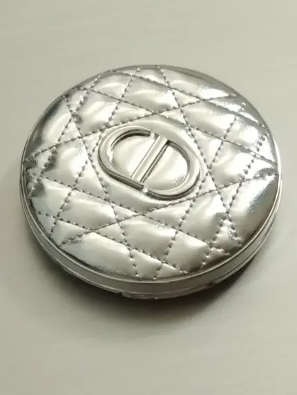 ディオールスキン フォーエヴァー グロウ ルミナイザー/Dior/ハイライトを使ったクチコミ(2枚目)