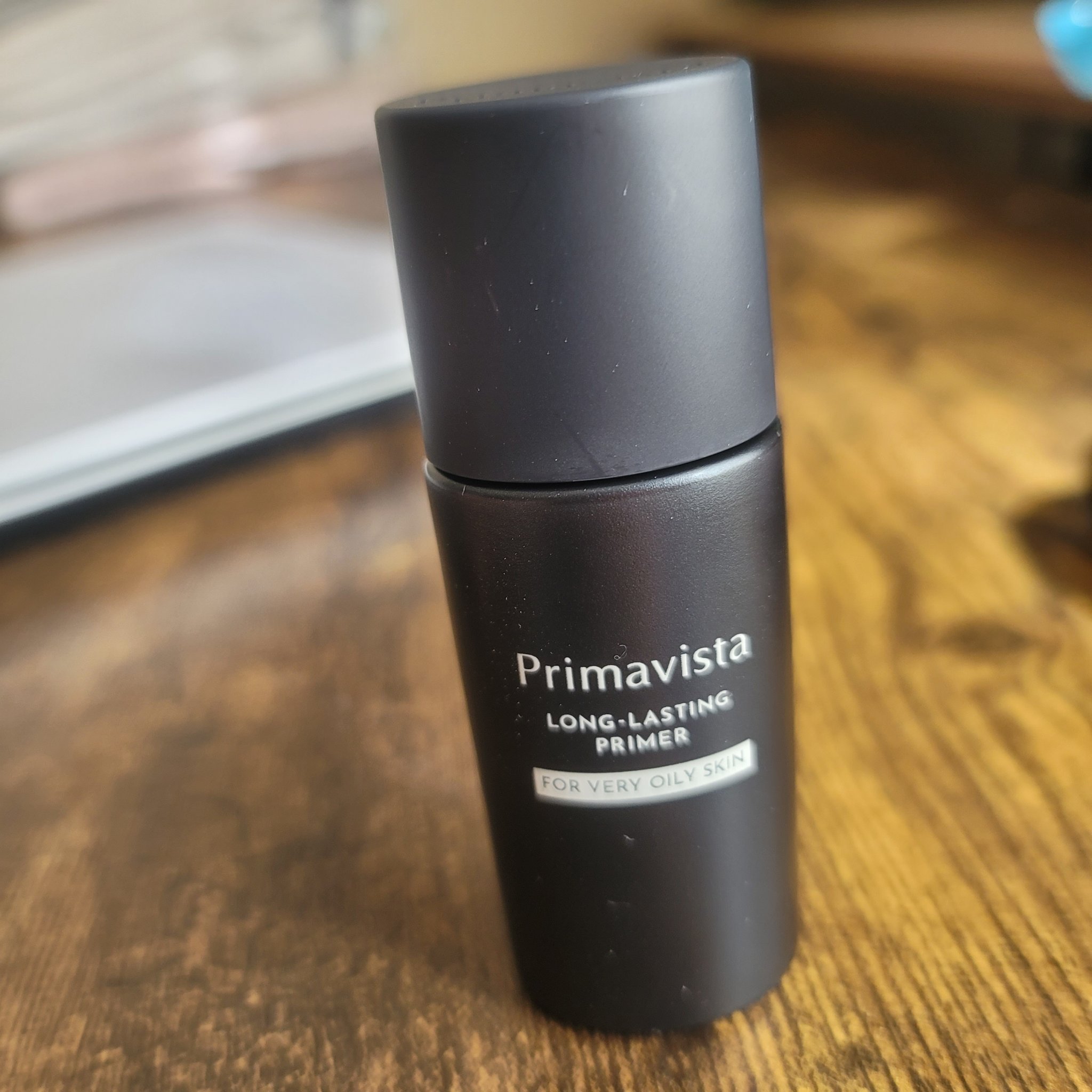 スキンプロテクトベース＜皮脂くずれ防止＞ 超オイリー肌用 本品 25ml+マットパウダー オイリー肌用ミニ1.5g セット(限定)/プリマヴィスタ/化粧下地を使ったクチコミ（1枚目）