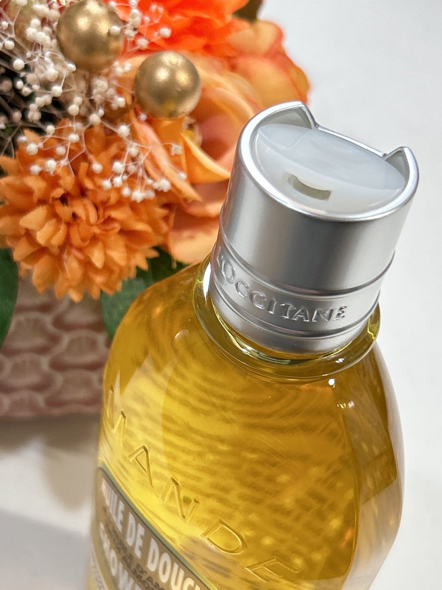 アーモンド モイスチャライジングシャワーオイル/L'OCCITANE/ボディソープを使ったクチコミ(2枚目)