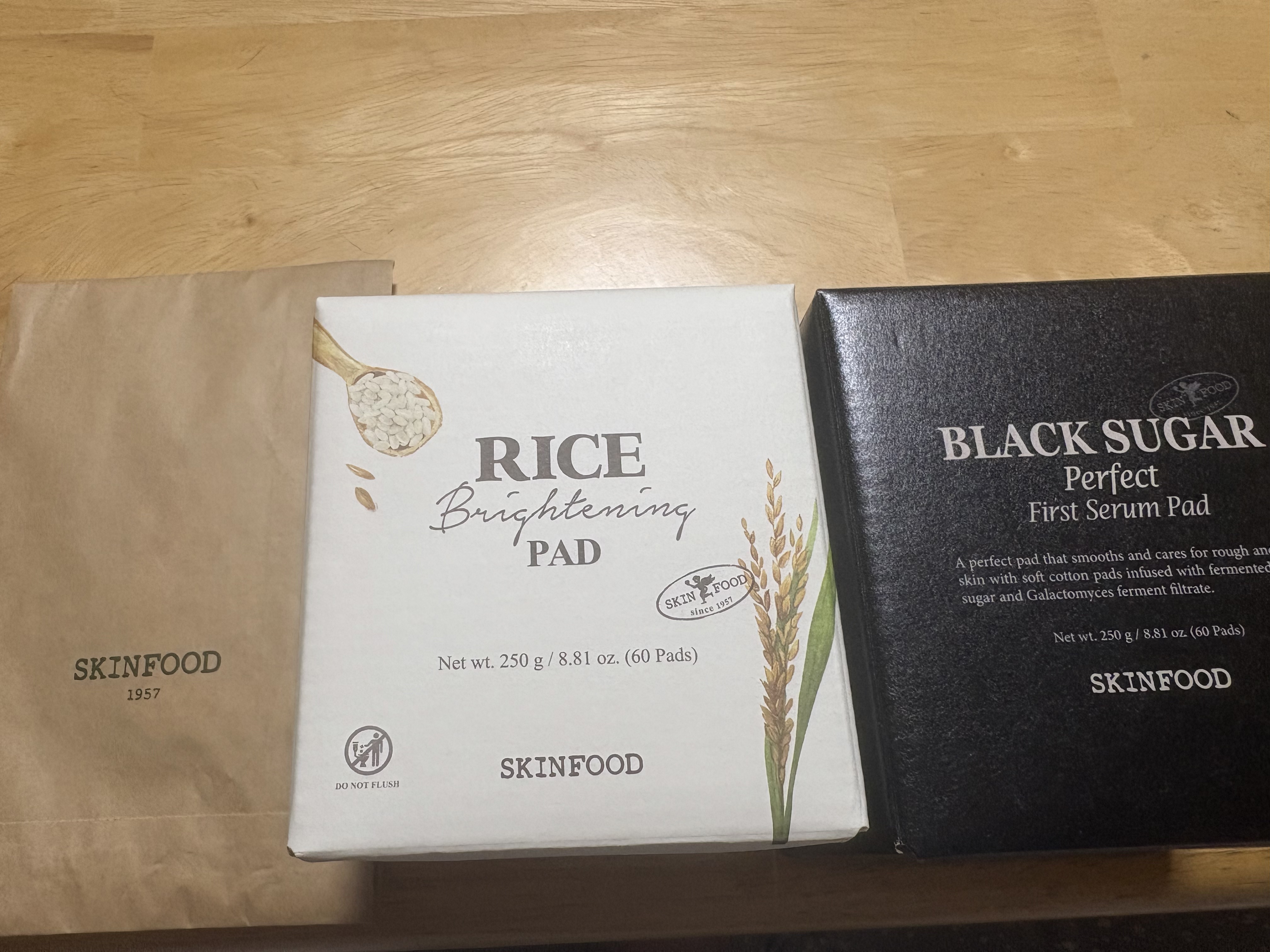 SKINFOOD ライスブライトニングパッドのクチコミ「#Qoo10メガ割 

はい、本日も届きました。
配送業者にまとめてとお願いしてたのに…
別々.....」（3枚目）