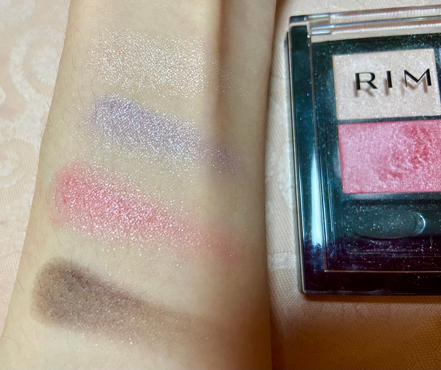 ワンダー エバー アイシャドウ/リンメル ロンドン/アイシャドウパレットを使ったクチコミ(1枚目)