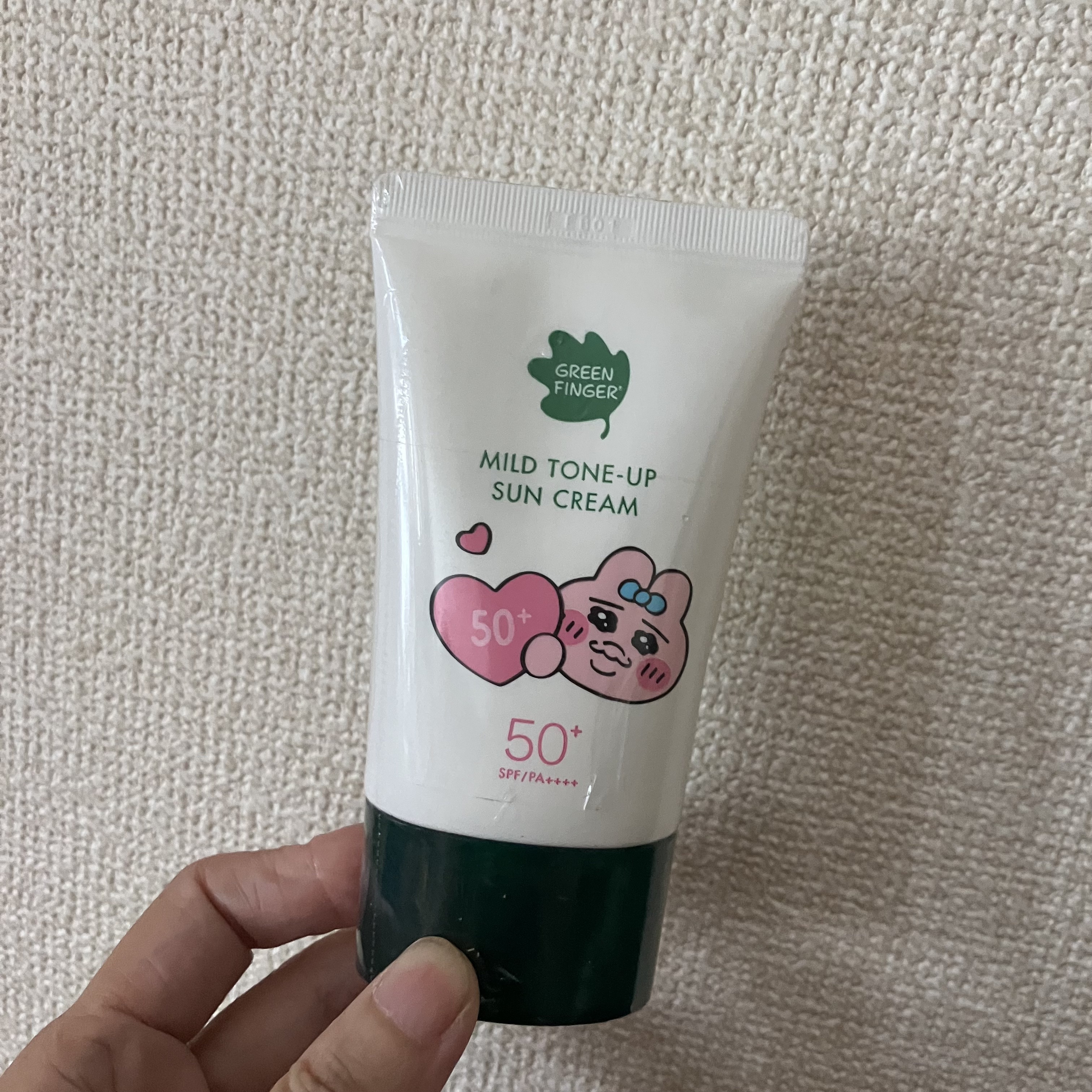 マイルドトーンアップUVクリーム（おぱんちゅうさぎコラボパッケージ）/グリーンフィンガー/日焼け止めクリームを使ったクチコミ（1枚目）