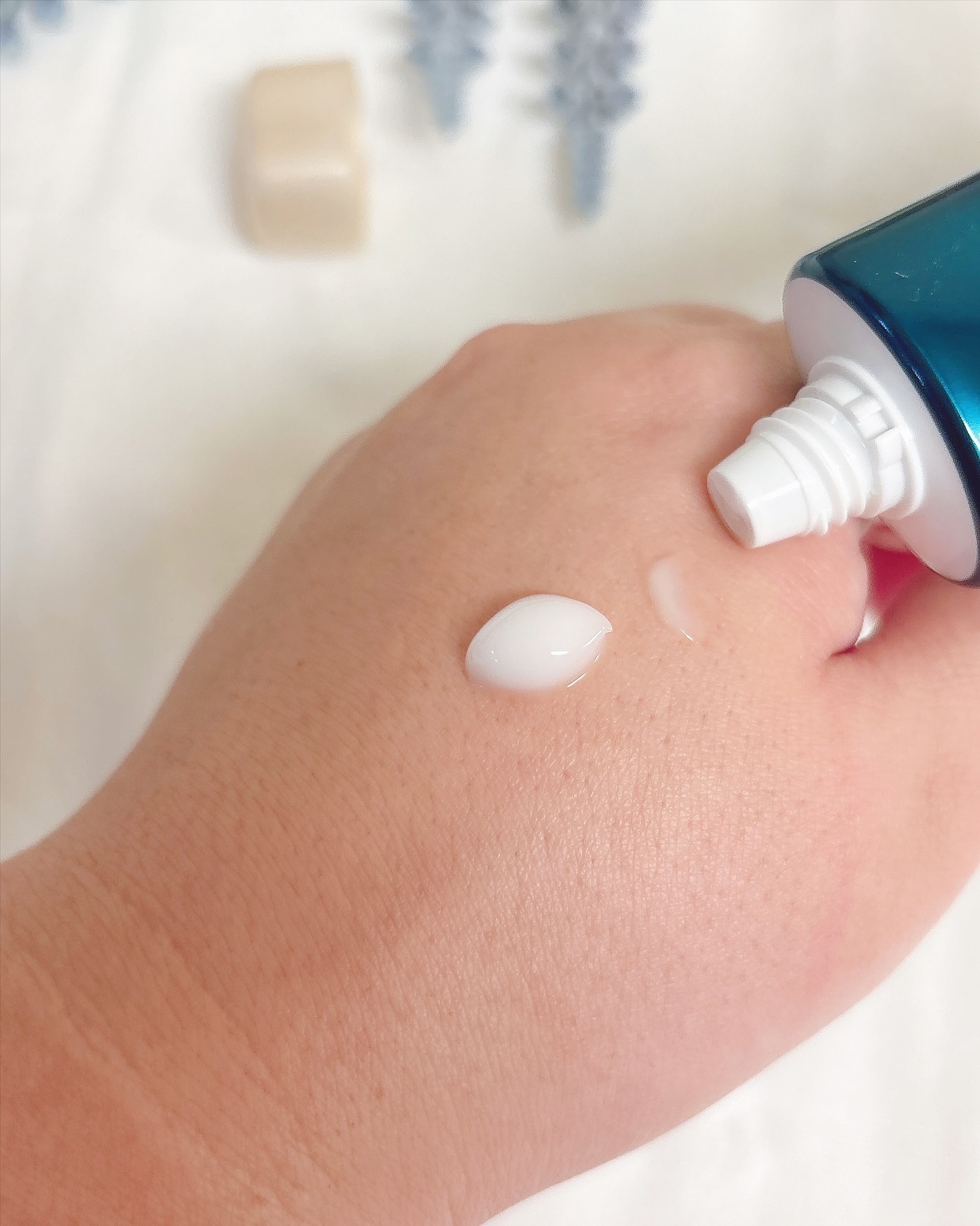 アトリックス ビューティーチャージプレミアム シワ改善 ハンドジェルクリーム 無香料/アトリックス/ハンドクリームを使ったクチコミ（3枚目）