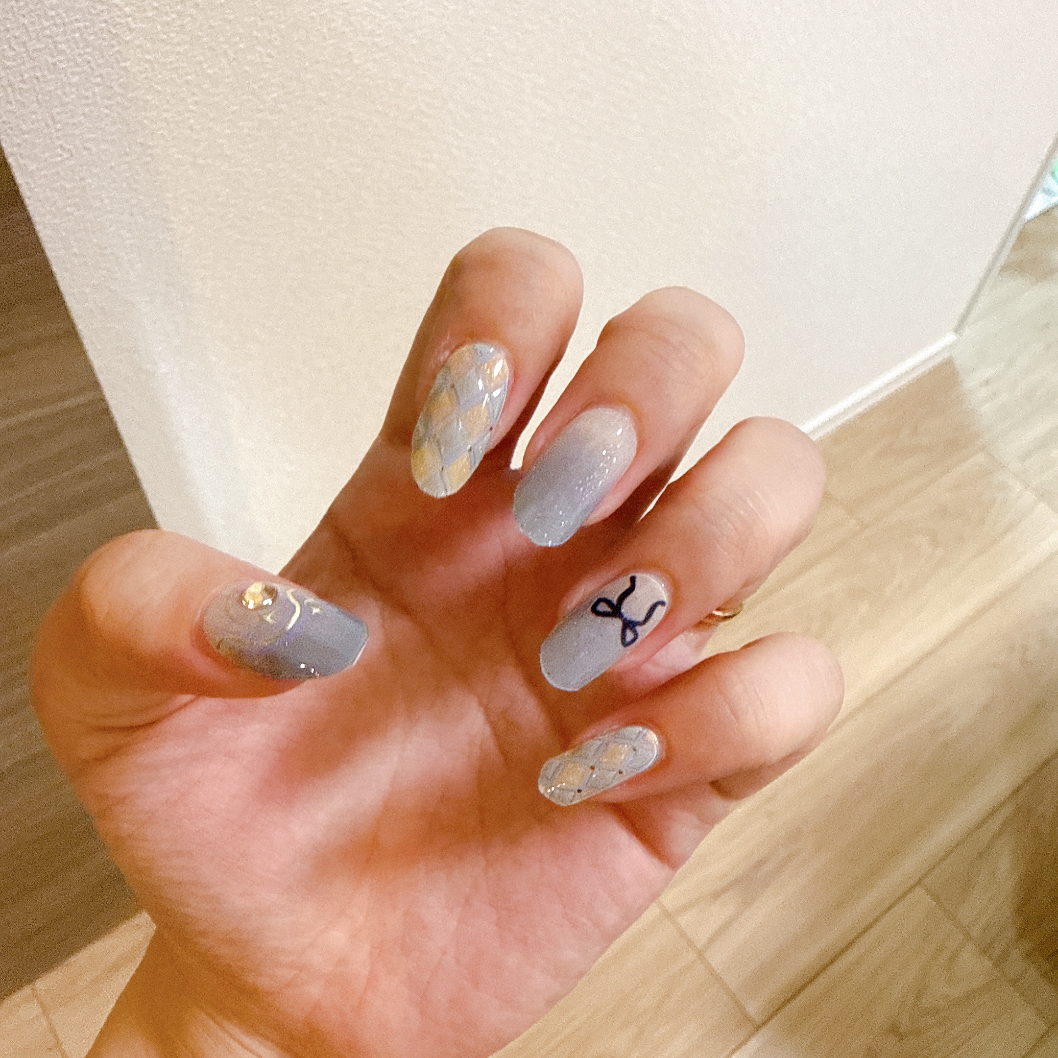 セミキュアジェルネイル（ハンド） N Alice‘s Journey/ohora/ネイルシールを使ったクチコミ（3枚目）