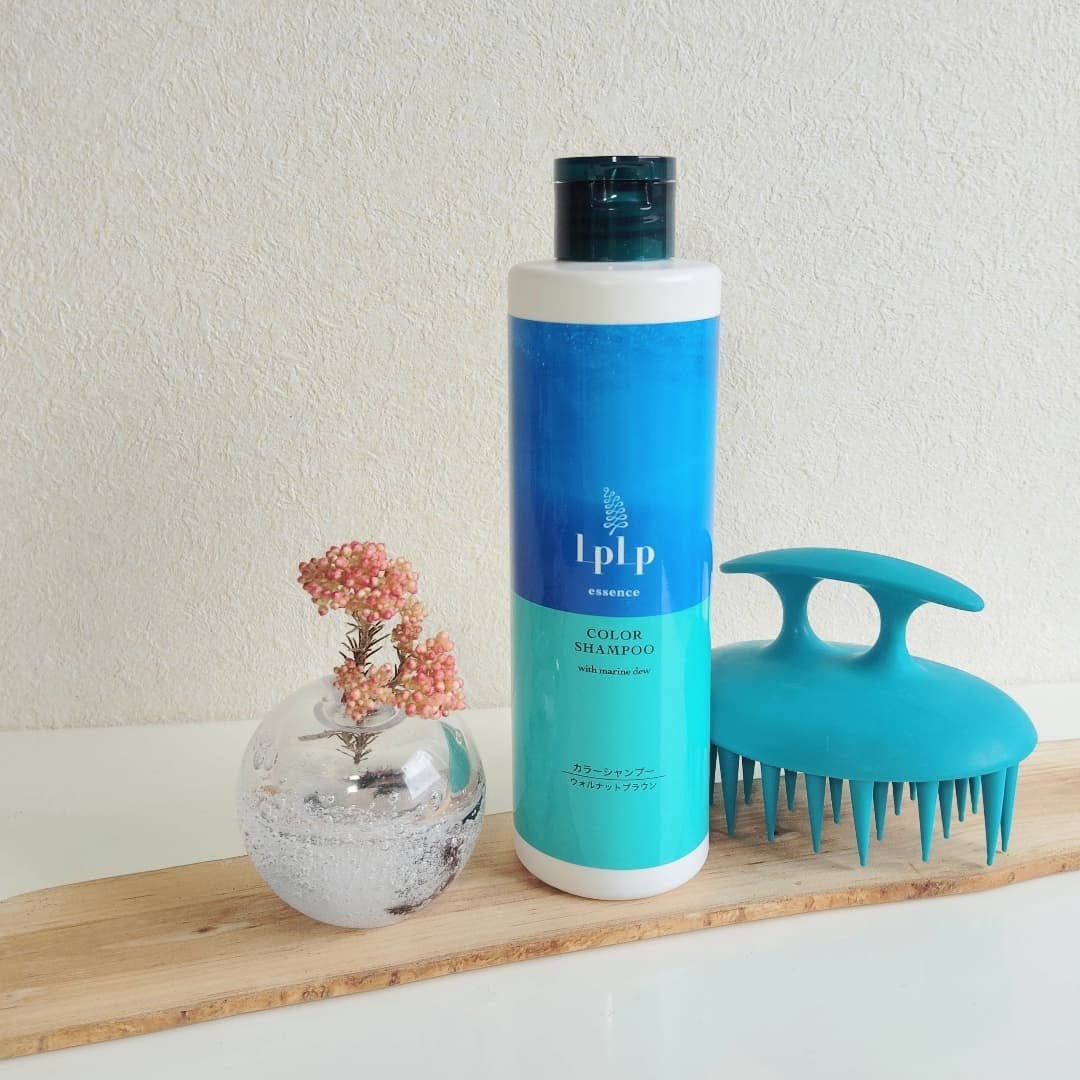 ニコニコにゃー on LIPS 「9月2日に発売されたばかりの白髪用カラーシャンプー🎵LPLPe..」(6枚目)