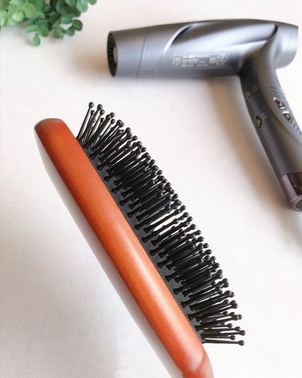 ちゃんみの。 on LIPS 「こちらのアイテムはクッション性に優れたベース部分と頭皮にほどよ..」(4枚目)