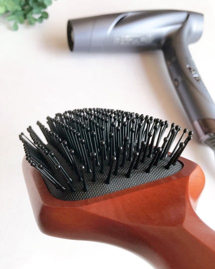 ちゃんみの。 on LIPS 「こちらのアイテムはクッション性に優れたベース部分と頭皮にほどよ..」(6枚目)