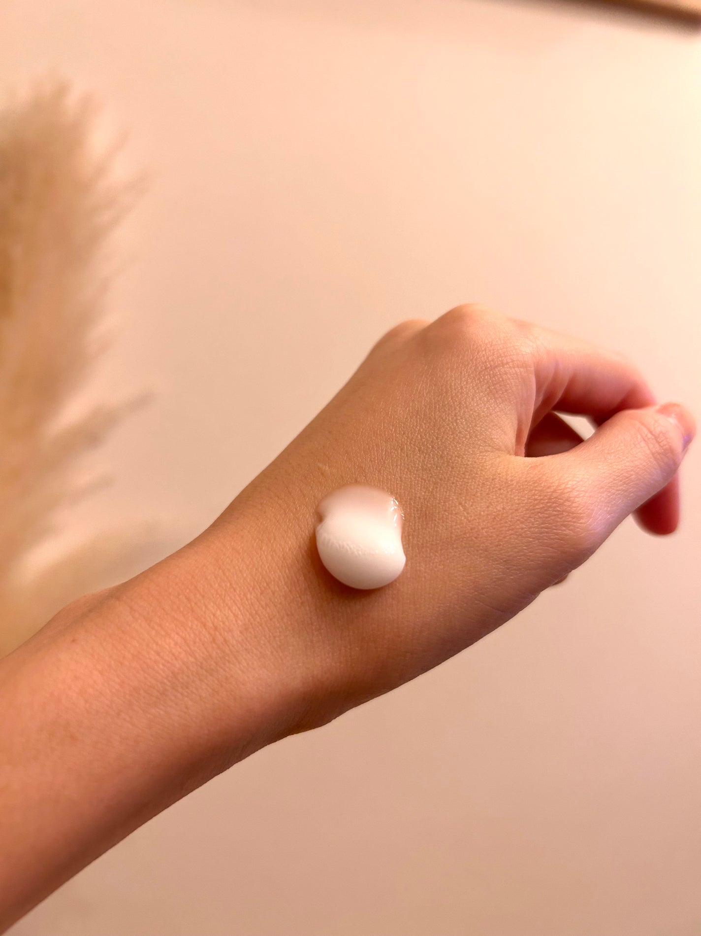 ニベア スキンミルク さっぱり やさしいフローラルの香り/ニベア/ボディミルクを使ったクチコミ(2枚目)