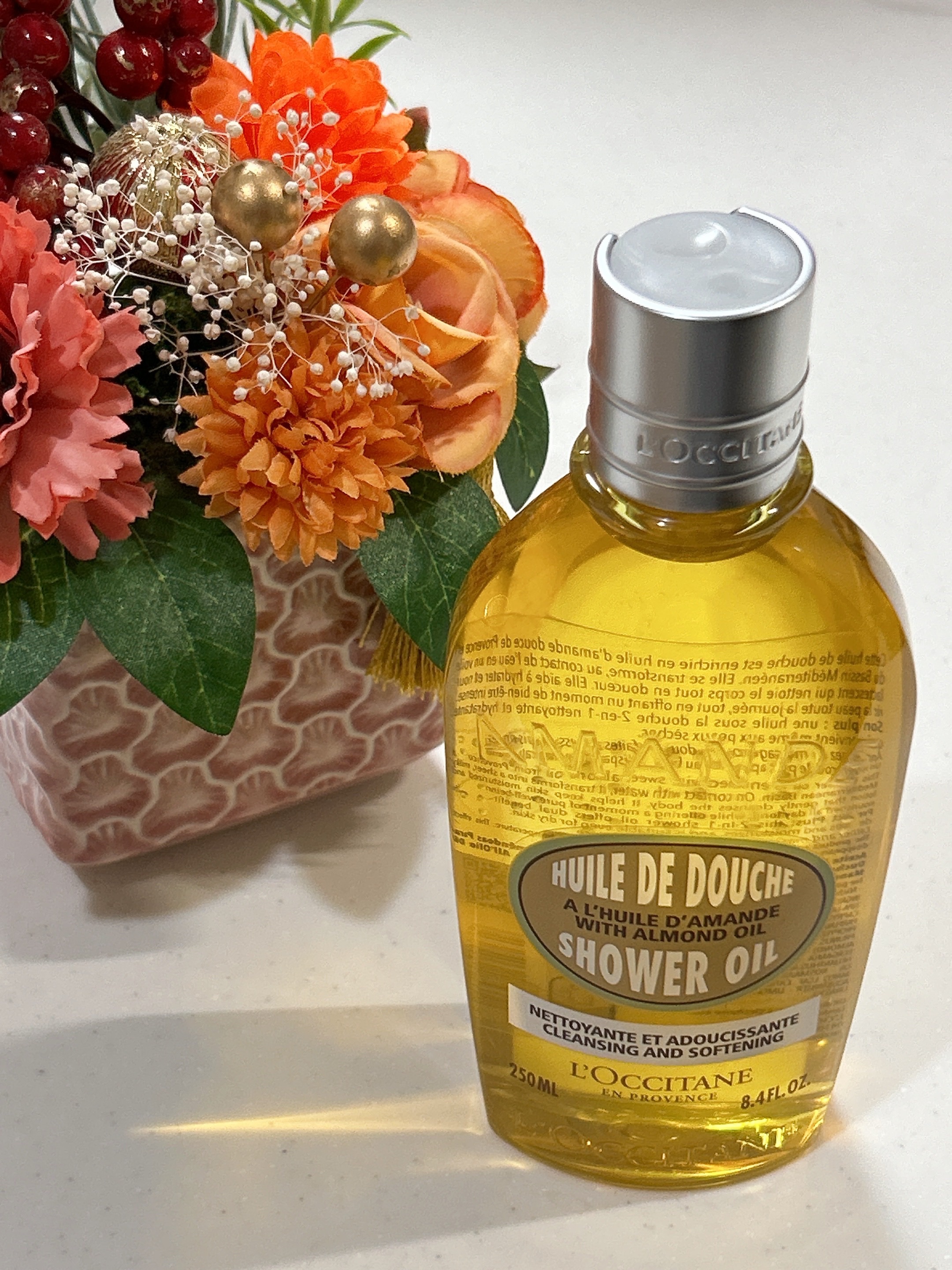 #PR #ロクシタン

ロクシタン (@loccitane_jp) 大好きで学生の頃からよく使っていて❤️

最近使ってるロクシタン アーモンド モイスチャライジングシャワーオイル✨

シャワーオイルは知らなくて初めて使いました💕

オイ