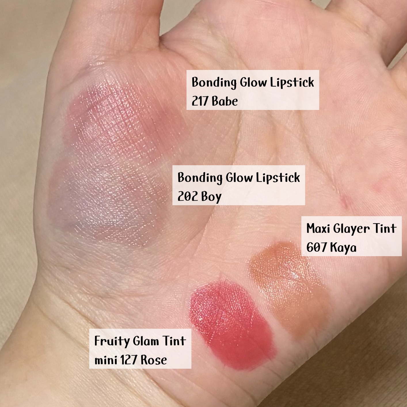 ボンディンググロウリップスティック/Laka/口紅を使ったクチコミ（3枚目）