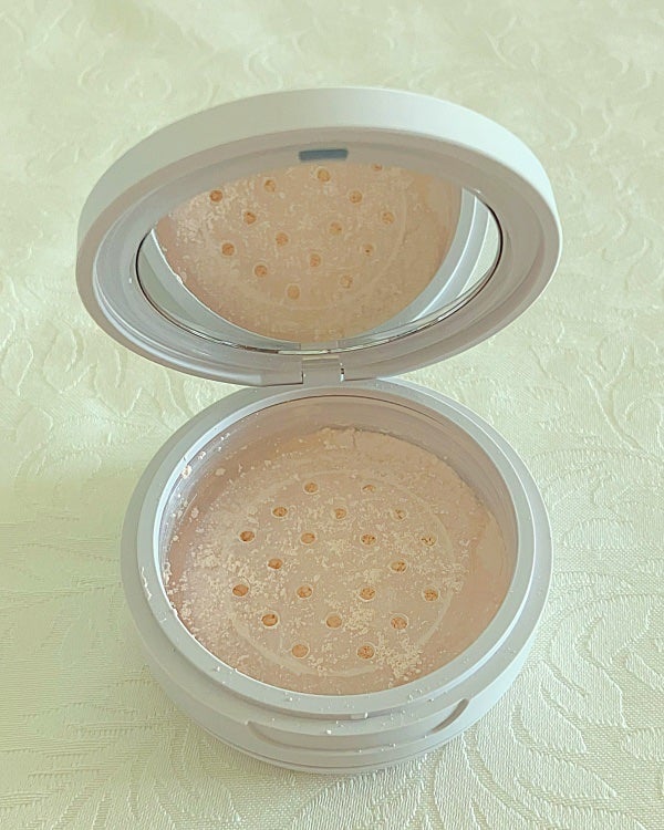 フェースパウダーUV /LEVA/ルースパウダーを使ったクチコミ(5枚目)