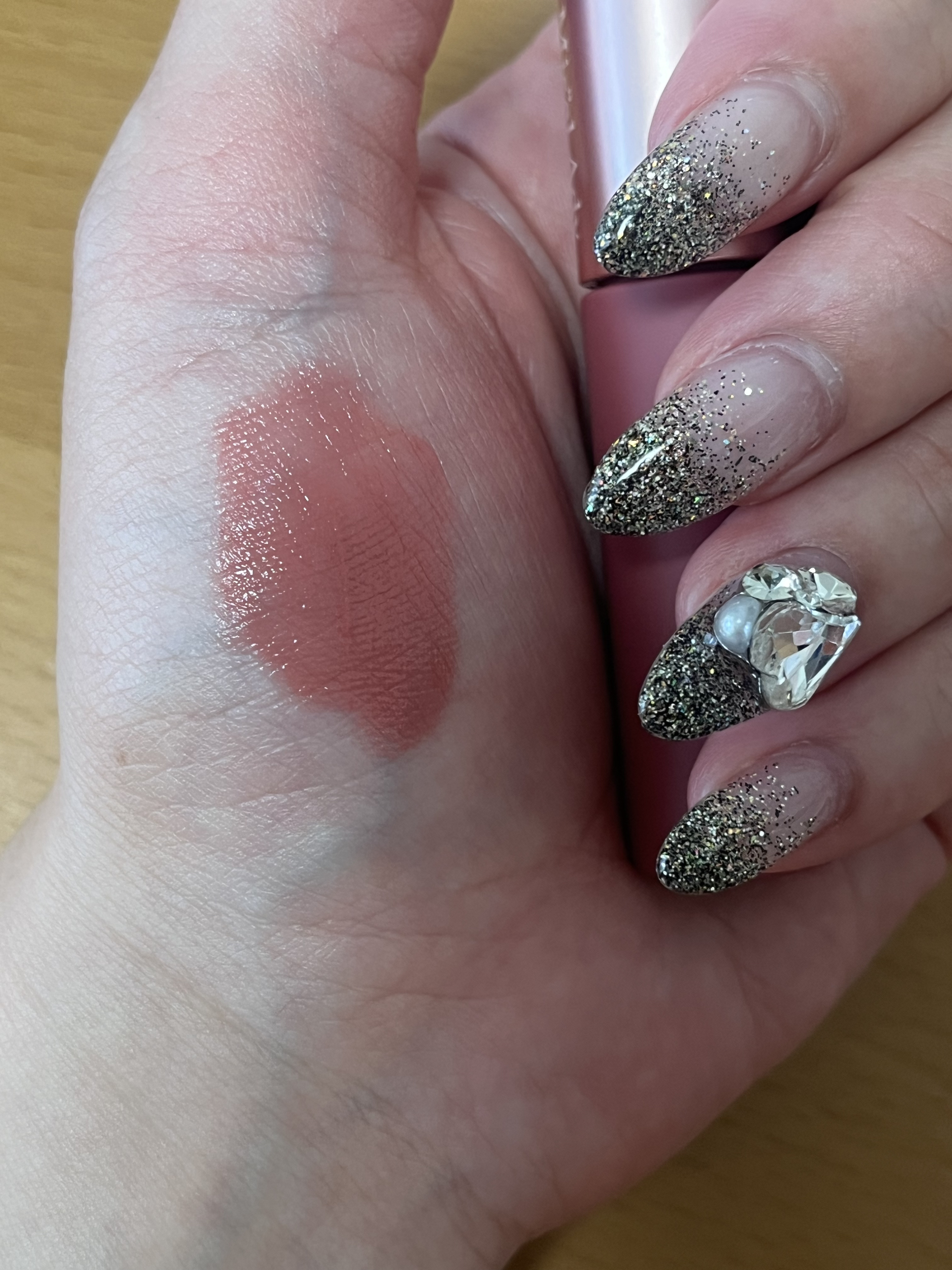 ウォータリーリップティント マット/ミゼルエディ/リップティントを使ったクチコミ（3枚目）