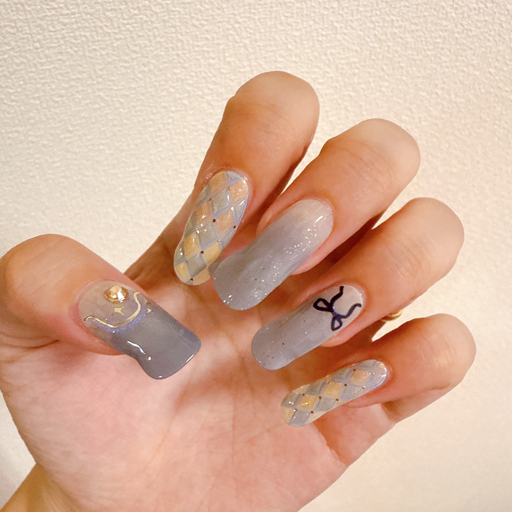 セミキュアジェルネイル（ハンド） N Alice‘s Journey/ohora/ネイルシールを使ったクチコミ（2枚目）