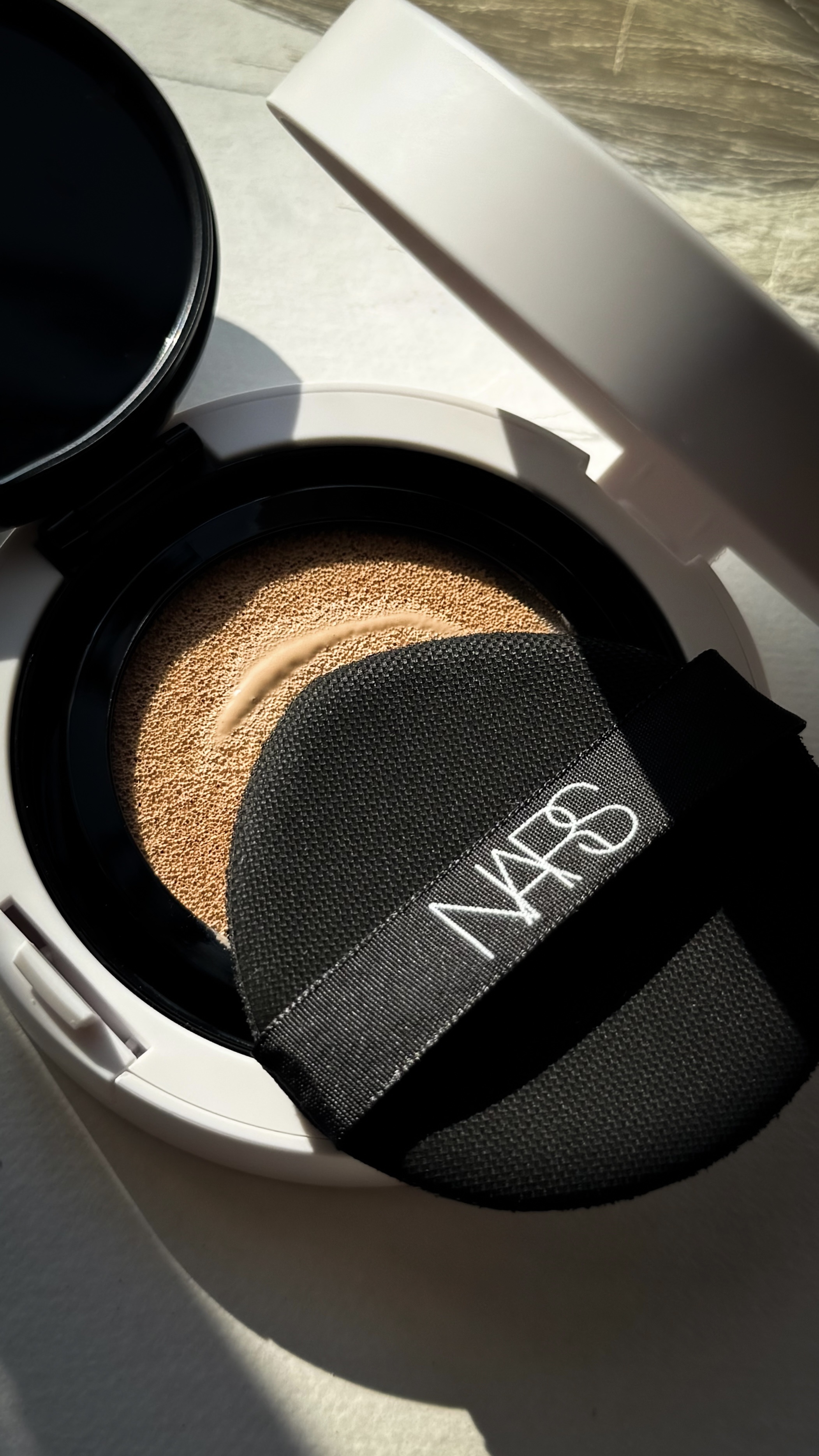 NARS ライトリフレクティング セラムクッション ファンデーション/NARS/クッションファンデーションを使ったクチコミ（2枚目）